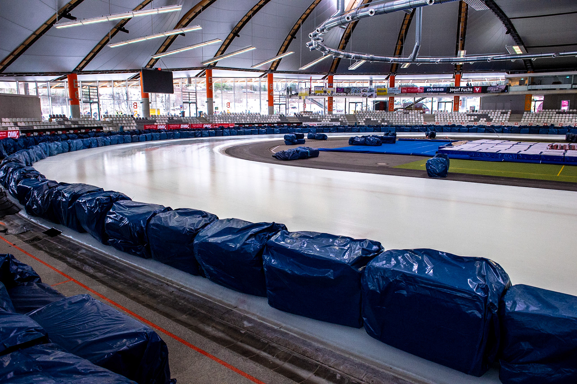 Photo: Ian Charles

Max Aicher Arena

FIM Ice Speedway Gladiators World Championship, Event 4.1, Max-Aicher-Arena, Inzell, Germany, Saturday 16 March 2019