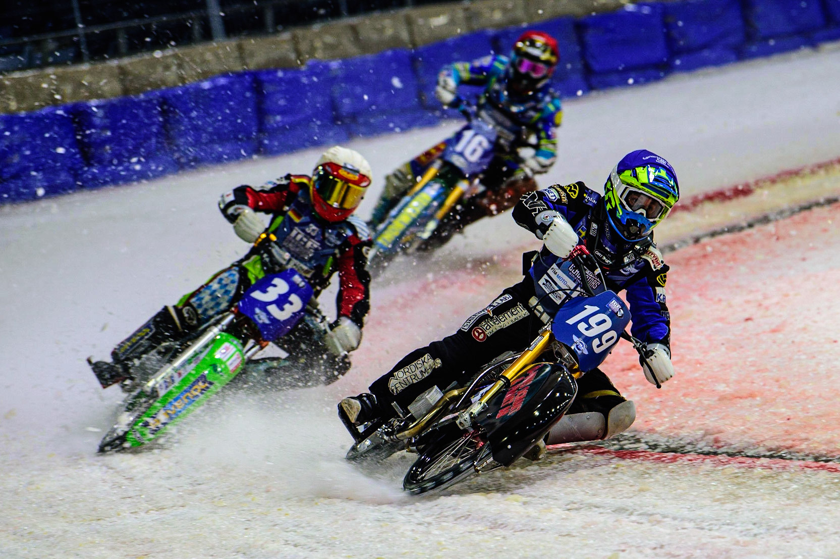 HEERENVEEN, NL. Martin Hååruhiltunen (199) (Blue) leads Johann Weber (33) (White) and Luca Bauer (16) (Red)   during the FIM Ice Speedway Gladiators World Championship Final 4 at Ice Rink Thialf, Heerenveen on Sunday  3 April 2022. (Credit: Ian Charles | MI News)