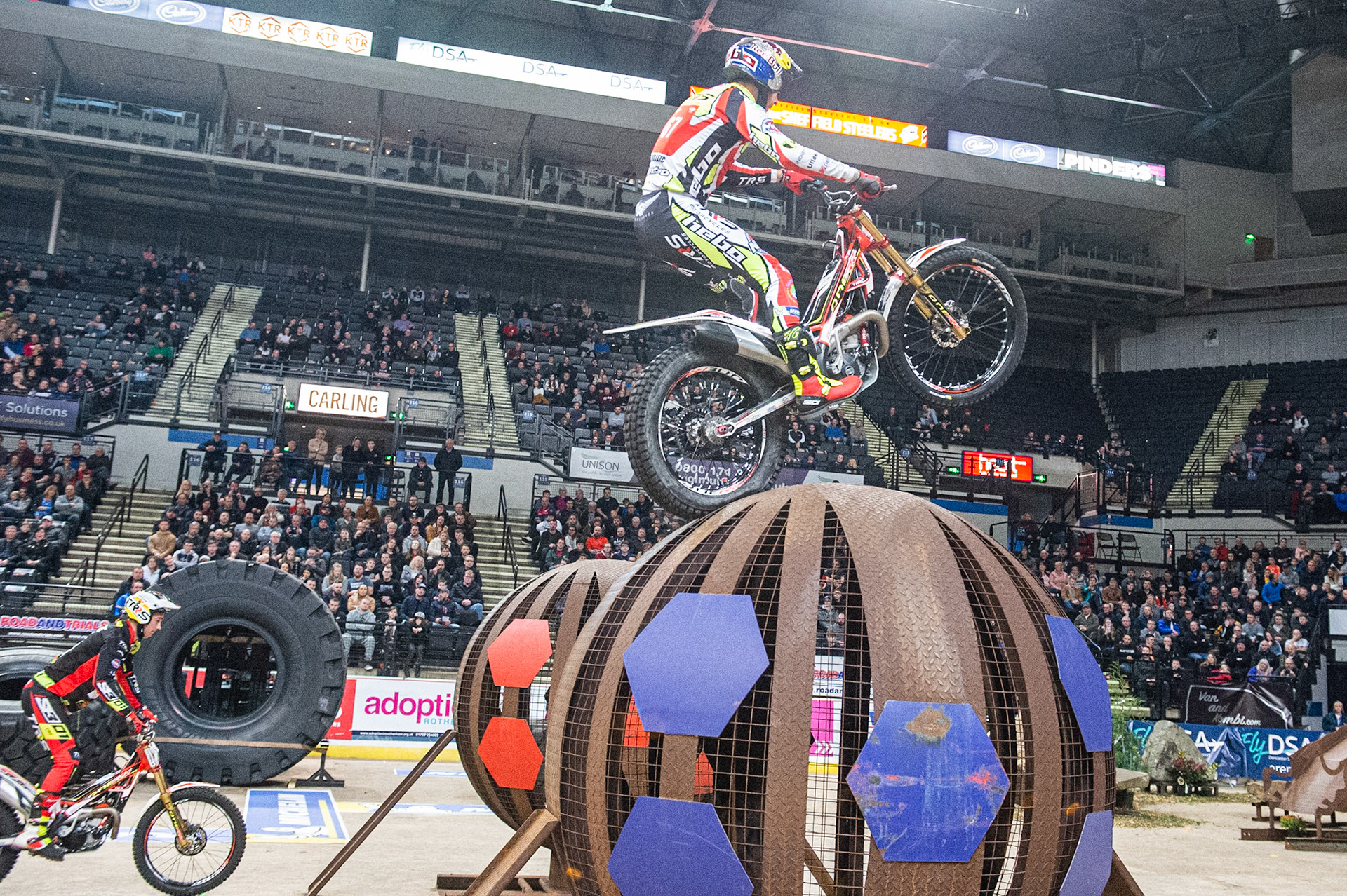 SHEFFIELD, ENGLAND  - DECEMBER 28TH   Adam Raga, Spain (TRRS) (nearest camera) leads Toby Martyn, UK (Beta) in another Final Race during the 25th Anniversary Sheffield Indoor Trial at the FlyDSA Arena, Sheffield on Saturday 28th December 2019. (Credit: Ian Charles | MI News)