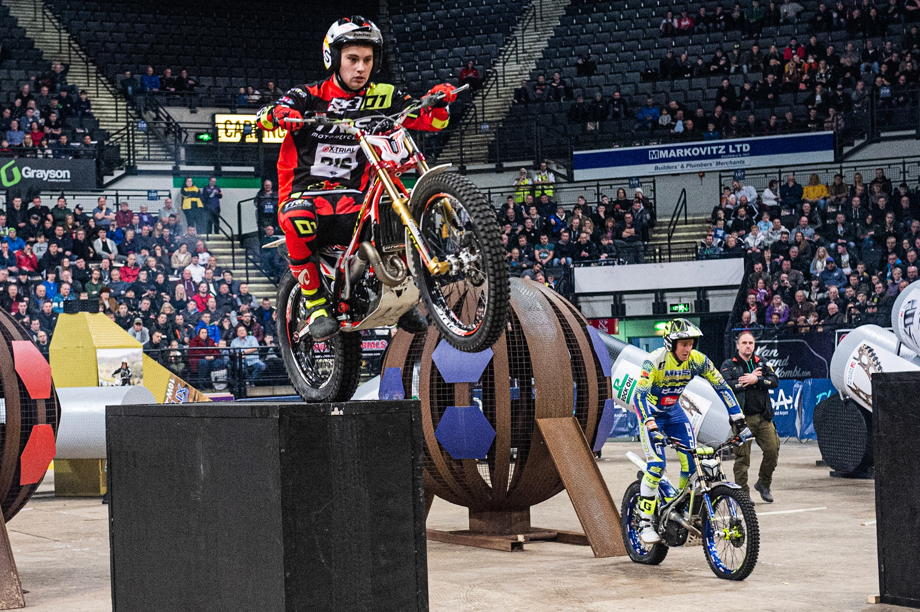 SHEFFIELD, ENGLAND  - DECEMBER 28TH  Toby Martyn, UK (Beta) leads Jack Peace, UK (Sherco)in the elimination heats during the 25th Anniversary Sheffield Indoor Trial at the FlyDSA Arena, Sheffield on Saturday 28th December 2019. (Credit: Ian Charles | MI News)