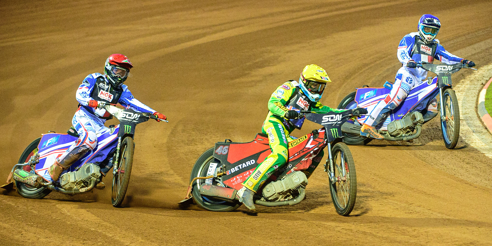 MANCHESTER, UK. OCT 16TH Max Fricke of Australia (Yellow) leads David Bellego of France (Red) and Dmitri Berge of France (Blue) during the Monster Energy FIM Speedway of Nations at the National Speedway Stadium, Manchester on Saturday  16th October 2021. (Credit: Ian Charles | MI News)