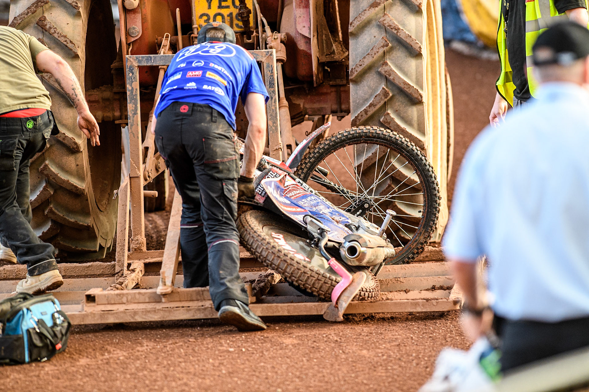 Belle Vue Aces' Dan Bewley ’s damaged bike is taken back to the pits after the crash during the Rowe Motor Oil Premiership match between Leicester Lions and Belle Vue Aces at the Pidcock Motorcycles Arena, Leicester on Thursday 25th July 2024. (Photo: Ian Charles | MI News)