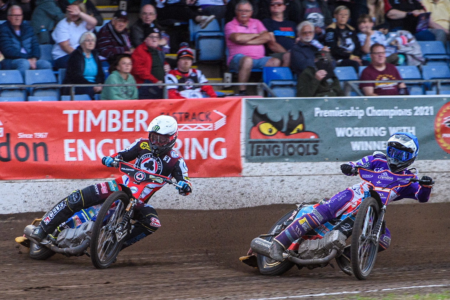 Jaimon Lidsey (White) passes Ben Cook (Blue) during the Sports Insure Premiership match between Peterborough and Belle Vue Aces at East of England Showground, Peterborough on Monday 26th June 2023. (Photo: Ian Charles | MI News)