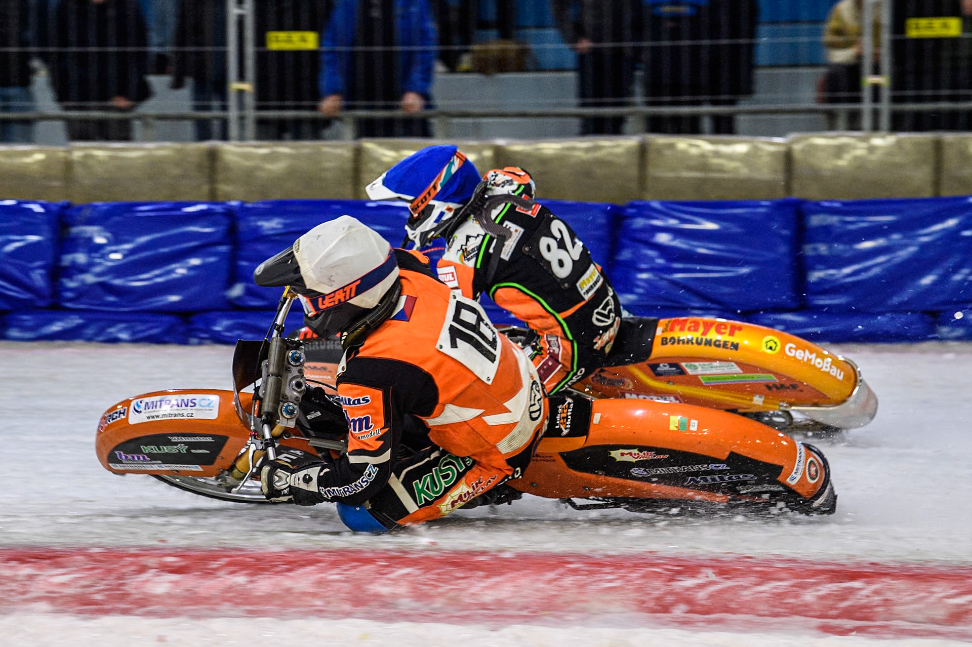 Reserve Czech Republic's Lukáš Hutla (18) in White \p\ Germany's Markus Jell (82) in Blue during the FIM Ice Speedway Gladiators World Championship Final 3 at Ice Rink Thialf, Heerenveen on Saturday 6th April 2024. (Photo: Ian Charles | MI News)