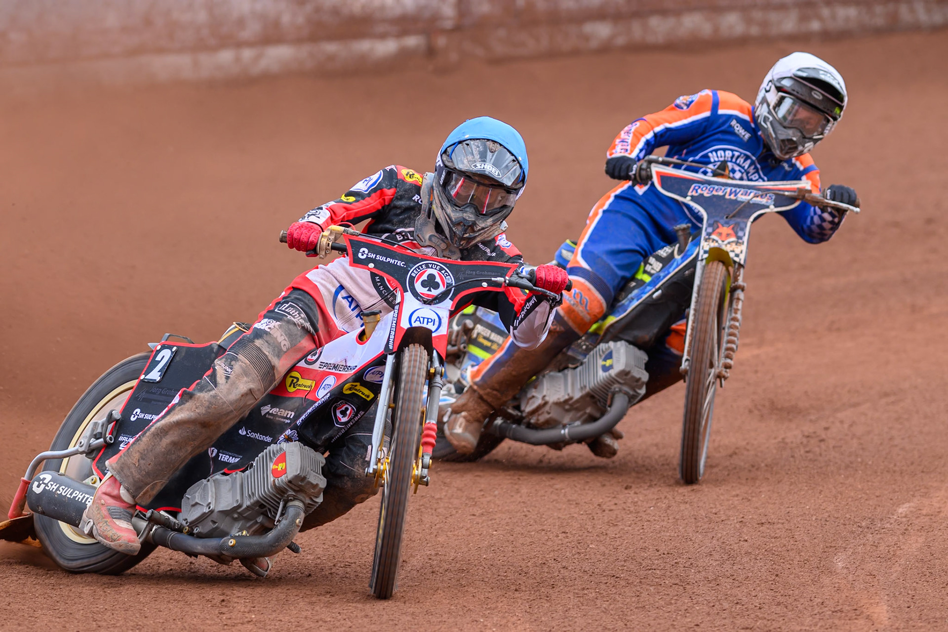 Norick Blödorn of Belle Vue Aces in Blue leading Troy Batchelor of Northampton Foxes in White during the Rowe Motor Oil Premiership match between Belle Vue Aces and Northampton Foxes at the National Speedway Stadium, Manchester on Monday 4th May 2026. (Photo: Ian Charles | MI News)
