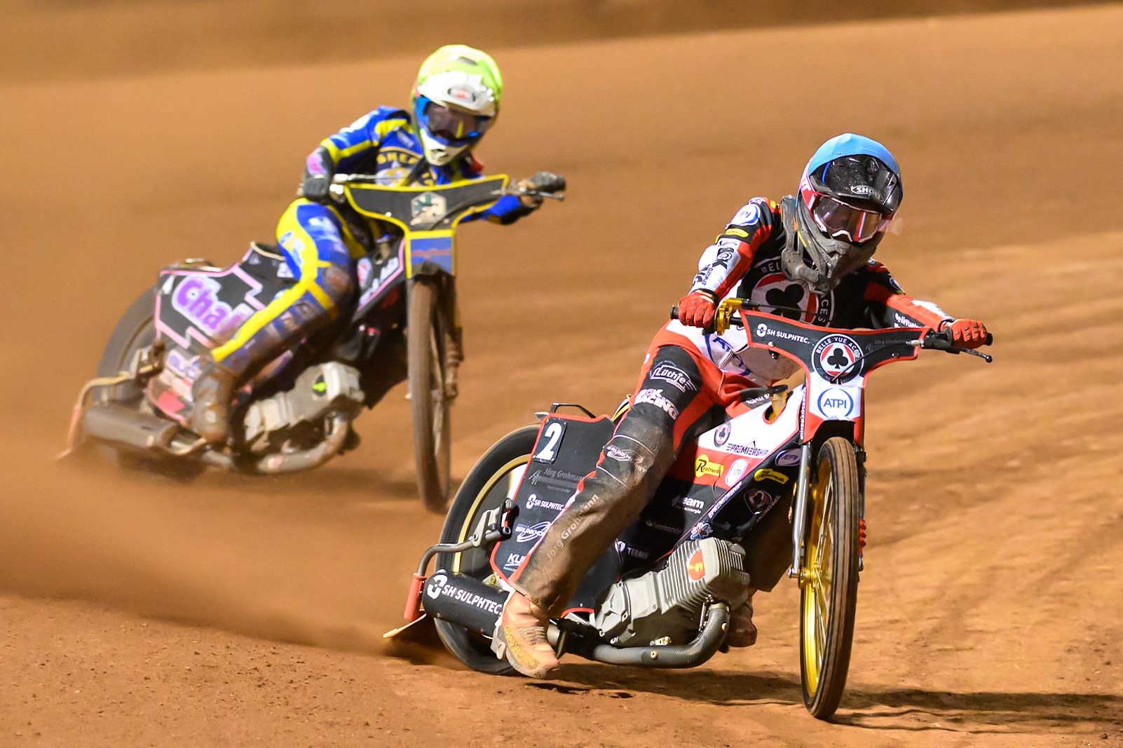 Peter Kildemand of Belle Vue Aces in Red leading Jye Etheridge of Sheffield Tigers in Yellow during the Rowe Motor Oil Premiership match between Belle Vue Aces and Sheffield Tigers at the National Speedway Stadium, Manchester on Monday 14th September 2026. (Photo: Ian Charles | MI News)