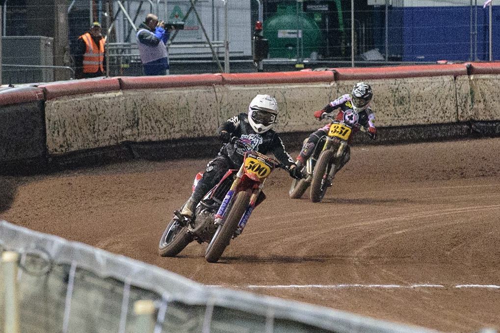 MANCHESTER, UK. OCT 30TH   Rob Mear (500) leads Dan Bewley (351) in the flat track final during the Manchester Masters Sidecar Speedway and Flat Track Racing at the National Speedway Stadium, Manchester on Saturday 30th October 2021. (Credit: Ian Charles | MI News)
