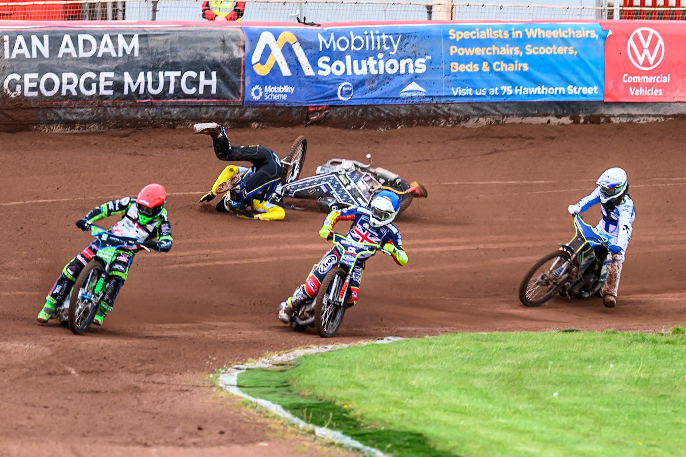 Noel Wahlquist of Sweden falls on the second turn during the FIM SGP2 Qualifying Round at the Peugeot Ashfield Stadium in Glasgow on Saturday 24th May 2025. (Photo: Ian Charles | MI News)