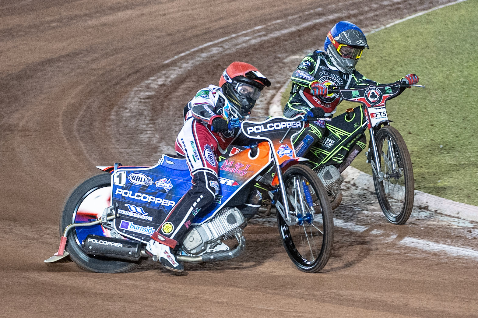 Photo: Ian CharlesBrady Kurtz (Red) outside Jye Etheridge (Blue)Peter Craven Memorial Trophy, National Speedway Stadium, Manchester Thursday  22  October  2020