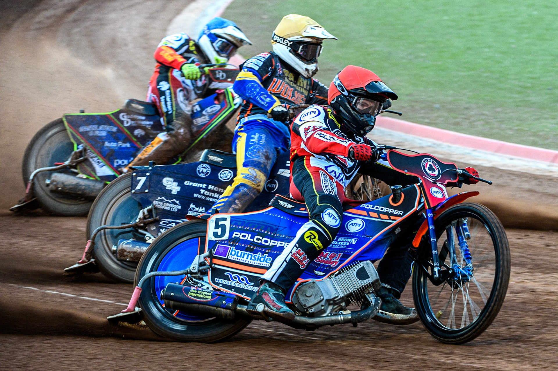 Brady Kurtz (Red) outside Kyle Bickley (Yellow) and Jake Mulford (Blue) during the Sports Insure Premiership Knock Out Cup Quarter Final 2nd Leg between Belle Vue Aces and Wolverhampton Wolves at the National Speedway Stadium, Manchester on Thursday 18th May 2023. (Photo: Ian Charles | MI News)