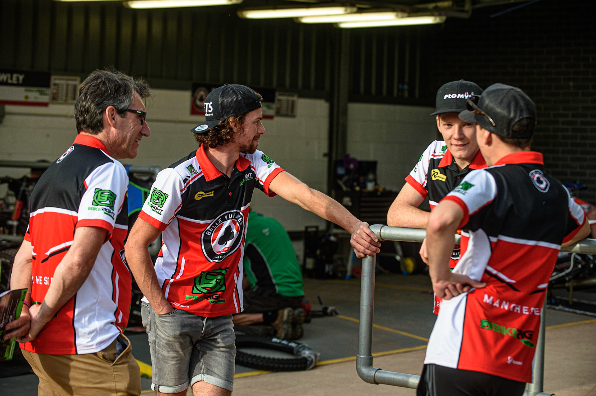 MANCHESTER, UK. AUGUST 23RD    (l-r) Team Manager Mark Lemon, Charles Wright, Dan Bewley  and Jye Etheridge   during the SGB Premiership match between Belle Vue Aces and King's Lynn Stars at the National Speedway Stadium, Manchester on Monday 23rd August 2021. (Credit: Ian Charles | MI News)