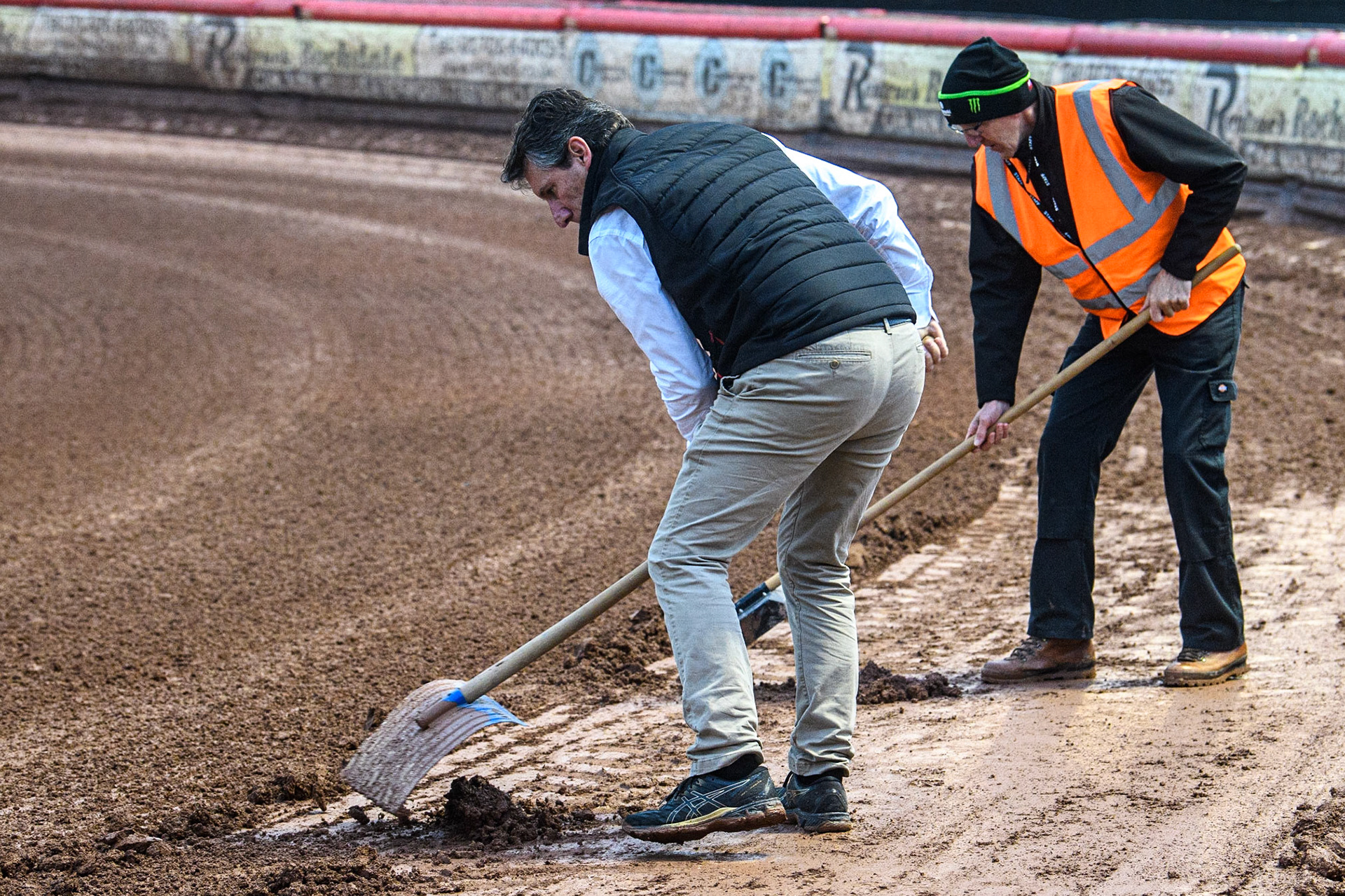Belle Vue CEO gets stuck in with the track work during the break in racing during the FIM World Flat Track Championship Round 1 at the National Speedway Stadium, Manchester on Saturday 5th August 2023. (Photo: Ian Charles | MI News)