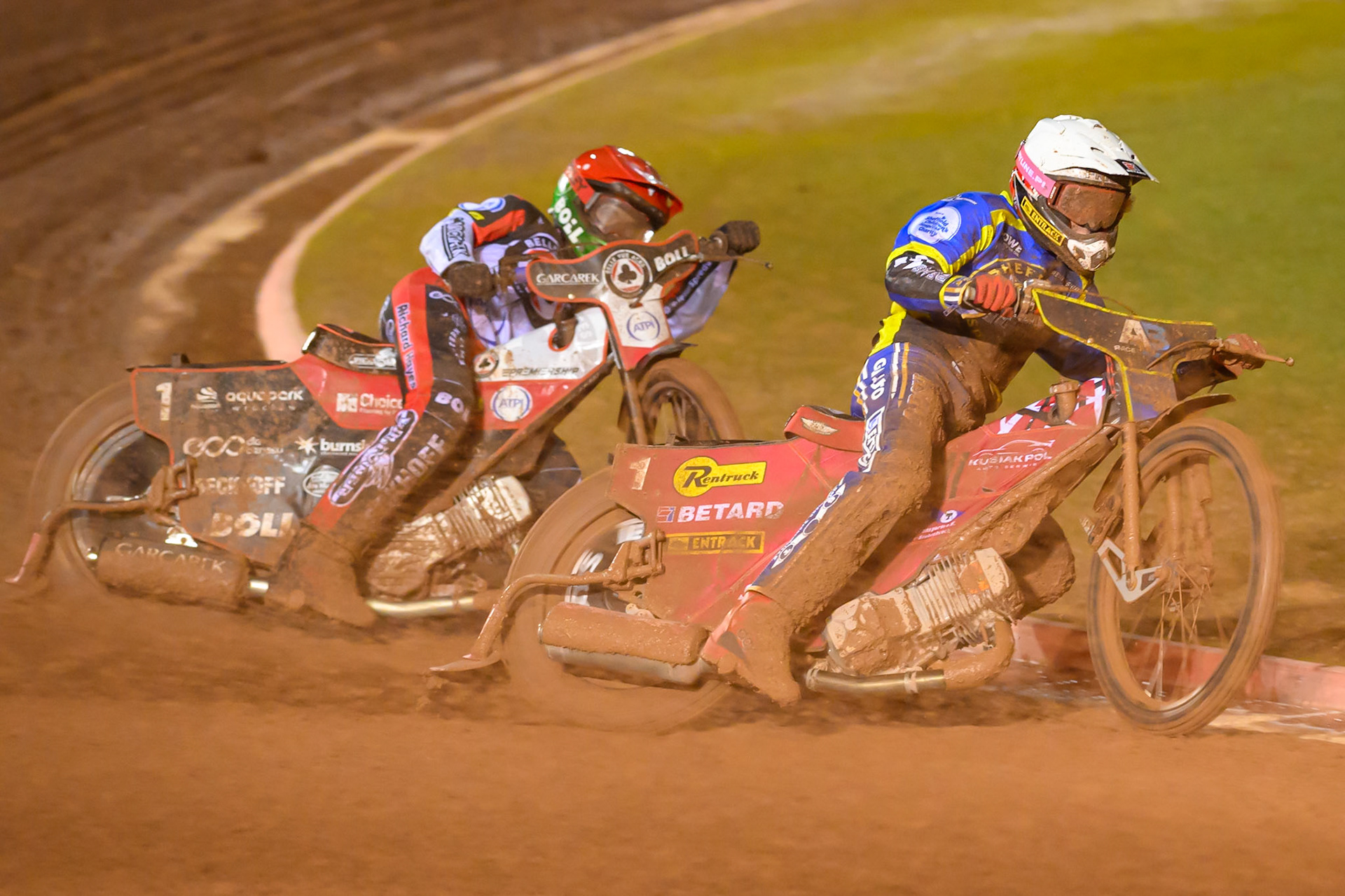 Max Fricke, Guest Rider for Sheffield Tigers  in White leading Brady Kurtz of Belle Vue Aces  in Red during the Rowe Motor Oil Premiership Grand Final 2nd Leg between Belle Vue Aces and Sheffield Tigers at the National Speedway Stadium, Manchester on Friday 16th October 2026. (Photo: Ian Charles | MI News)