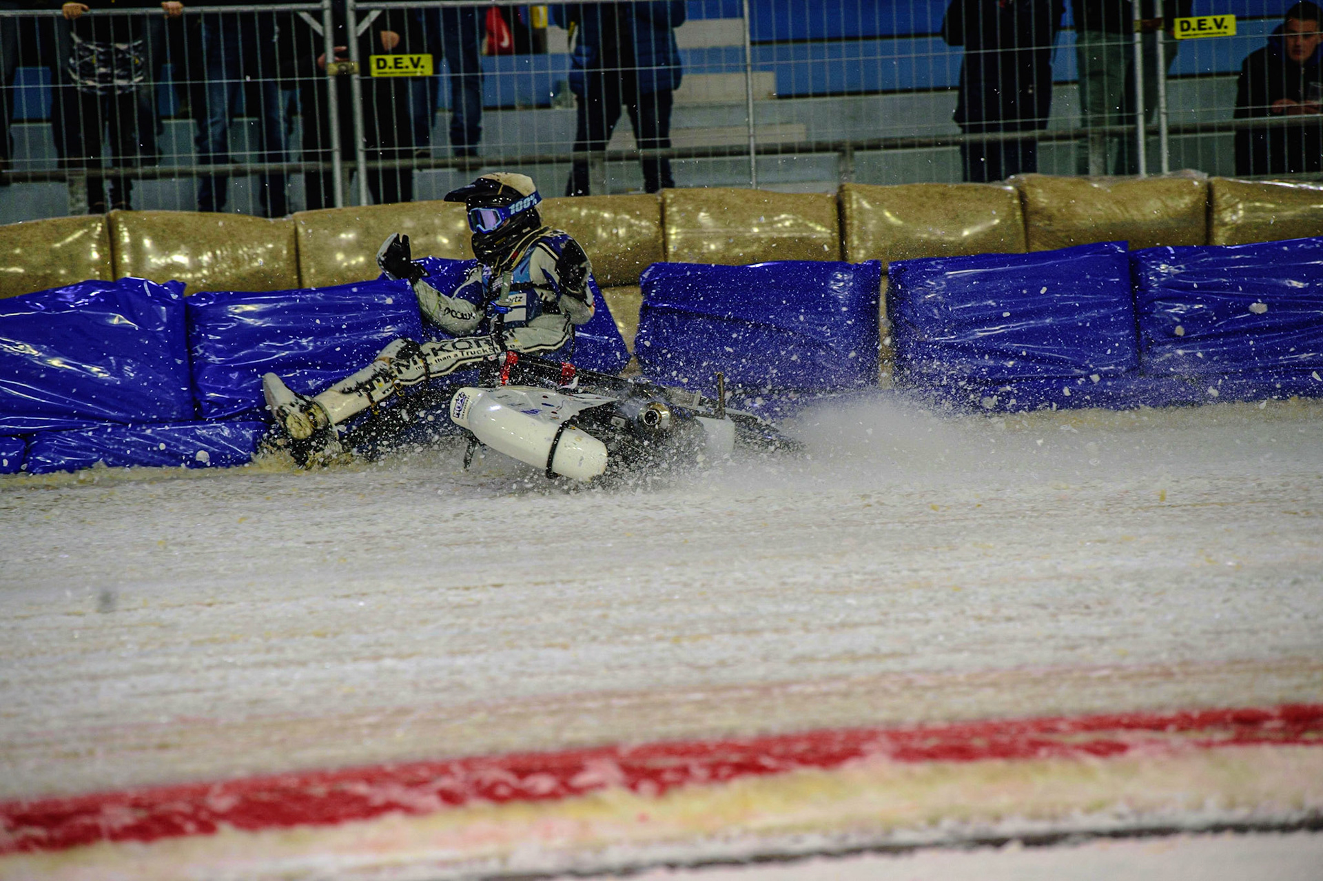 HEERENVEEN, NL.  Max Koivula (24) spins off during the FIM Ice Speedway Gladiators World Championship Final 4 at Ice Rink Thialf, Heerenveen on Sunday  3 April 2022. (Credit: Ian Charles | MI News)