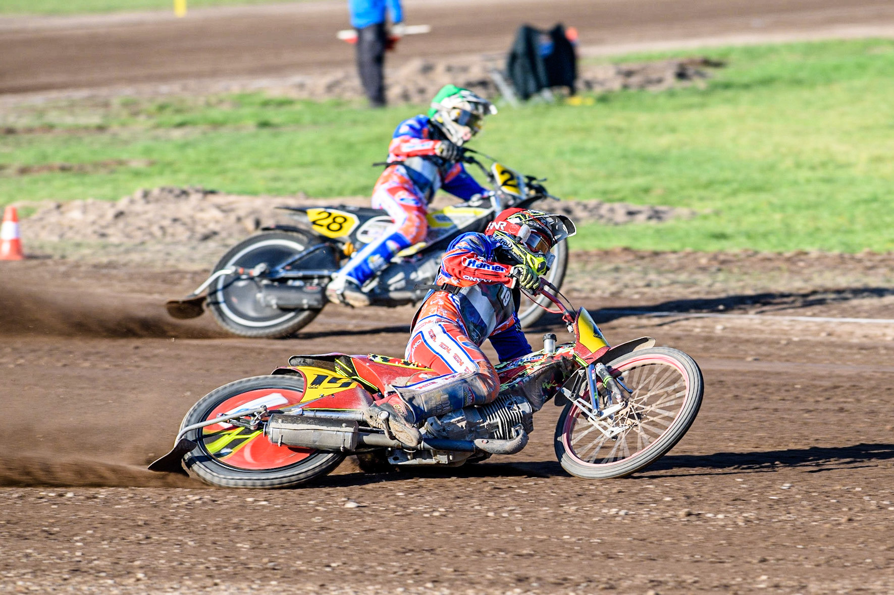 Romano Hummel (Red) outside team mate Mika Meijer (Green) during the FIM Long Track Of Nations event at the Speed Centre Roden on Sunday 24th September 2023. (Photo: Ian Charles | MI News)