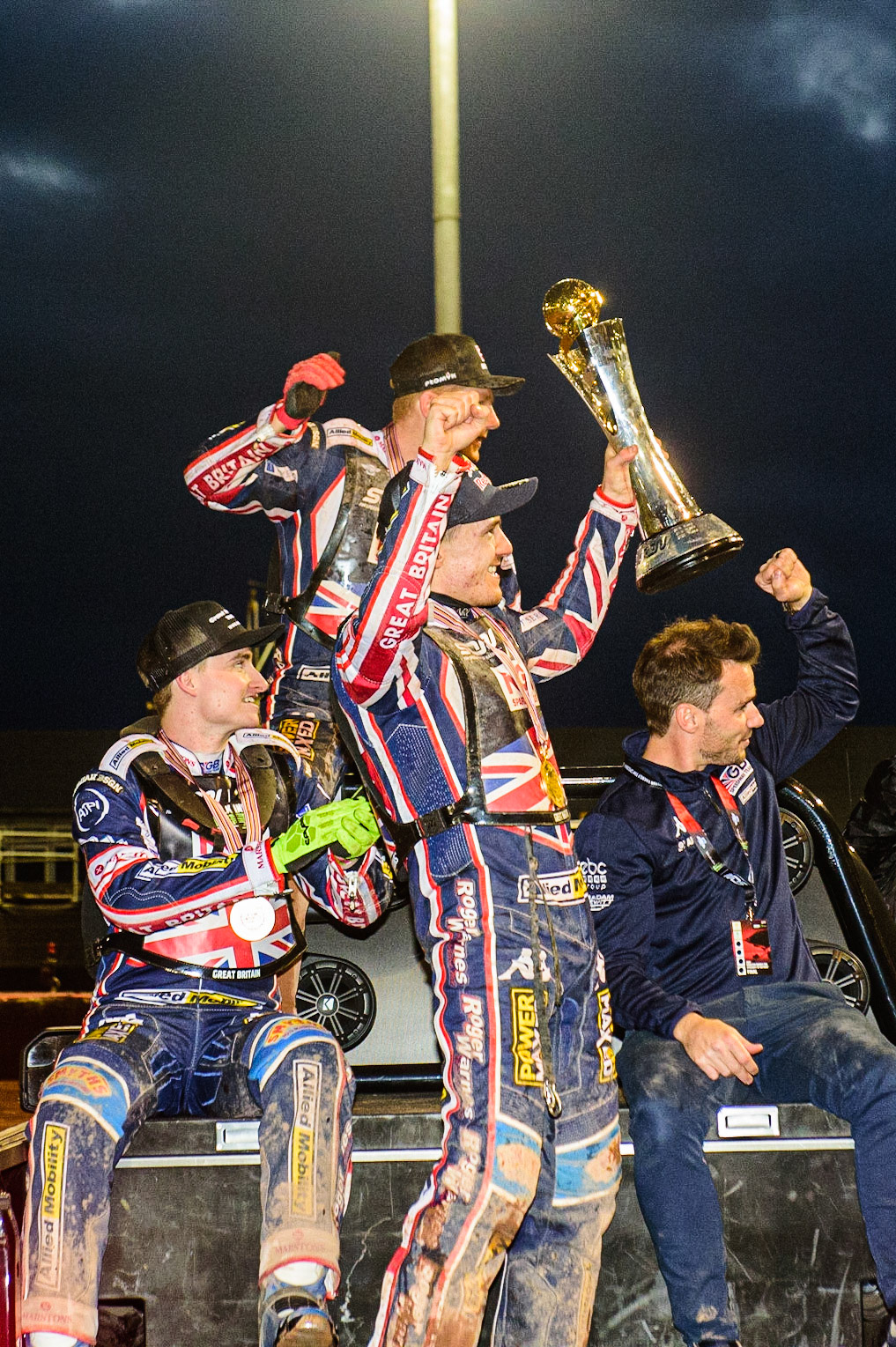 MANCHESTER, UK. OCT 17TH Team GB celebrate during the Monster Energy FIM Speedway of Nations at the National Speedway Stadium, Manchester on Sunday  17th October 2021. (Credit: Ian Charles | MI News)