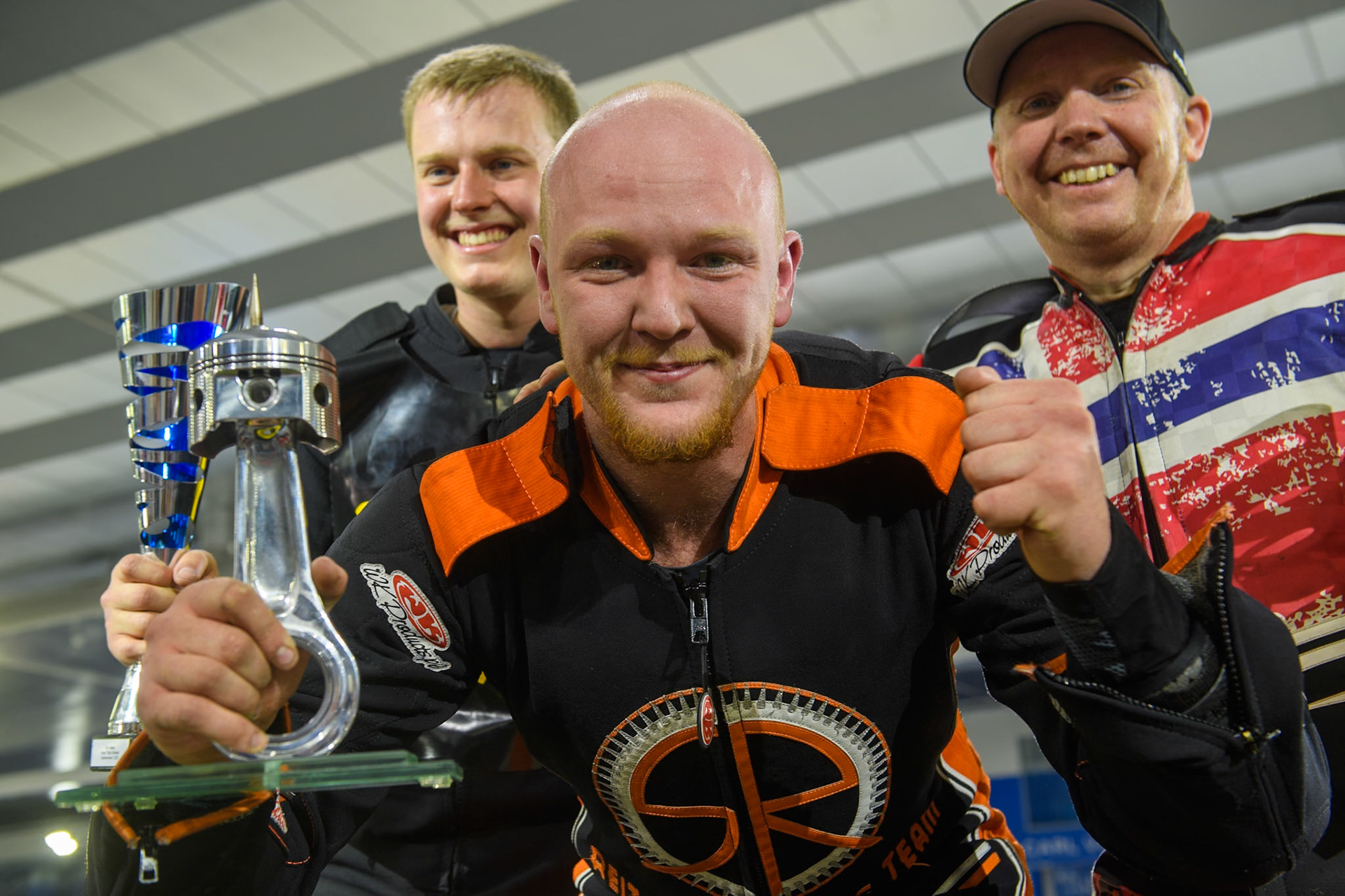 A delighted Sebastian Reitsma of The Netherlands with his trophy during the Roelof Thijs Bokaal, Ice Rink Thialf, Heerenveen, Netherlands on Friday 4th April 2025. (Photo: Ian Charles | MI News)
