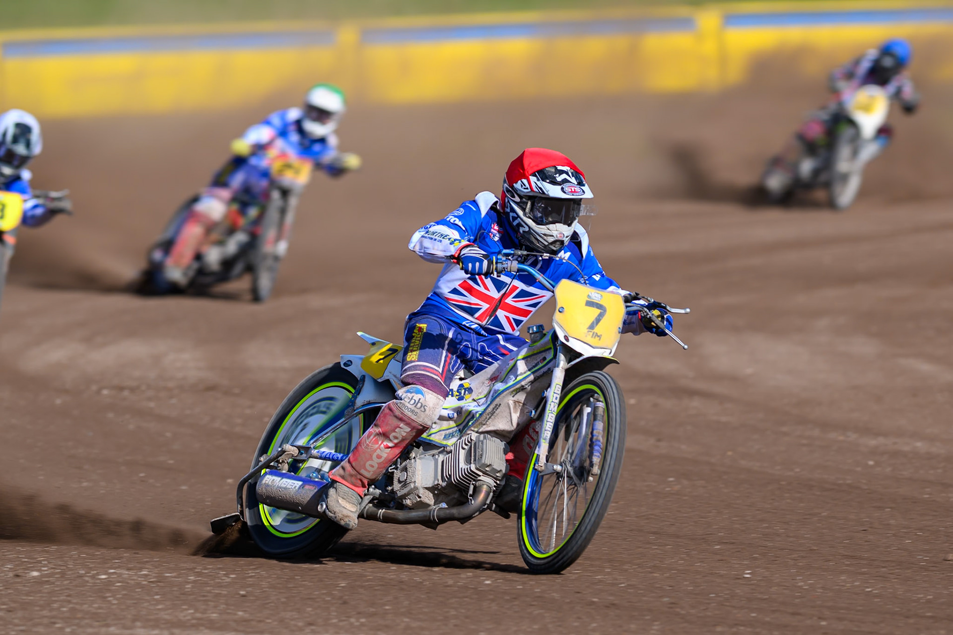 Chris Harris (7) of Great Britain leading Heat 12 during the FIM Long Track of Nations 2026 at the Speed Centre Roden in the Netherlands on Sunday 20th September 2026. (Photo: Ian Charles | MI News)