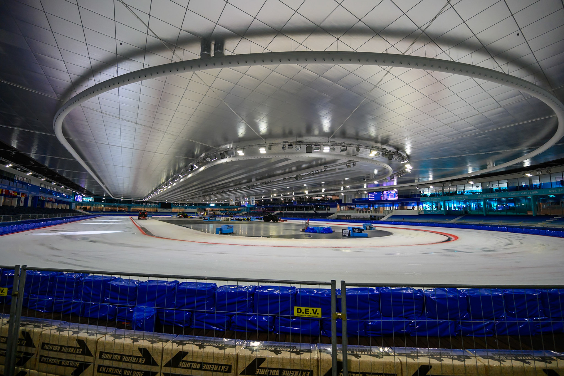 General view of the Ice Track during the FIM Ice Speedway Of Nations at Ice Rink Thialf, Heerenveen on Sunday 12th April 2026. (Photo: Ian Charles | MI News)