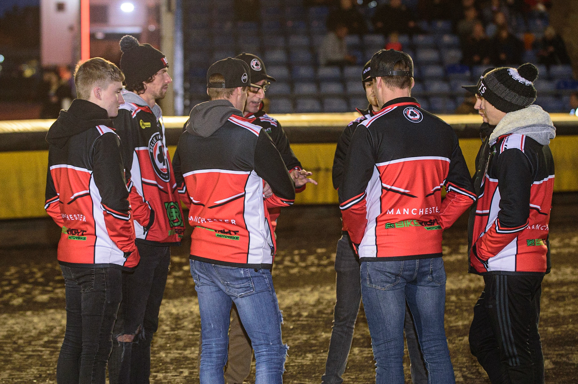 PETERBOROUGH, UK. OCT 14TH Belle Vue BikeRight Aces have an on track meeting after their track walk during the SGB Premiership Grand Final 2nd leg between Peterborough and Belle Vue Aces at East of England Showground, Peterborough on Thursday 14th October 2021. (Credit: Ian Charles | MI News)