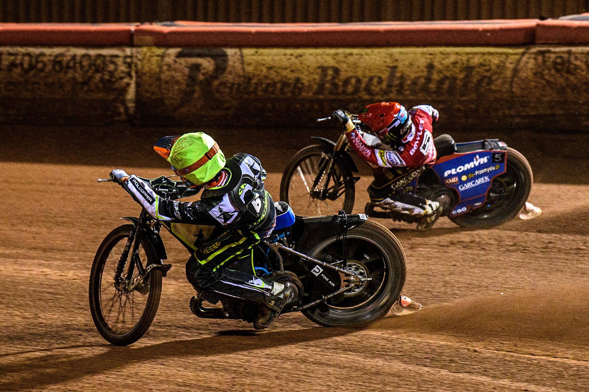 Keynan Rew (Yellow) inside Dan Bewley (Red) during the Sports Insure Premiership Semi Final Playoff 2nd leg match between Belle Vue Aces and Ipswich Witches at the National Speedway Stadium, Manchester on Monday 25th September 2023. (Photo: Ian Charles | MI News)
