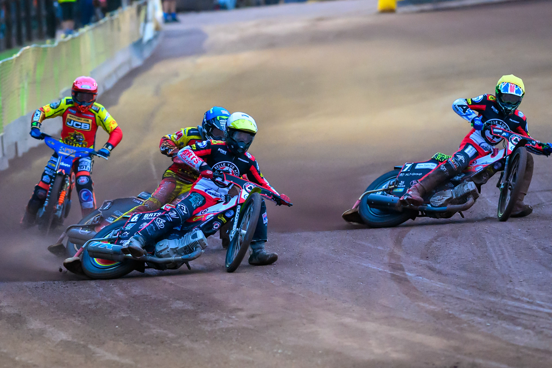 Tate Zischke of Belle Vue Aces  in White leading Joe Thompson of Leicester Lions in Blue Jordan Jenkins, Guest Rider for Leicester Lions in Red  and Will Cairns of Belle Vue Aces  in Yellow during the Rowe Motor Oil Premiership match between Leicester Lions and Belle Vue Aces at the Hydroscan Arena, Leicester on Monday 7th September 2026. (Photo: Ian Charles | MI News)