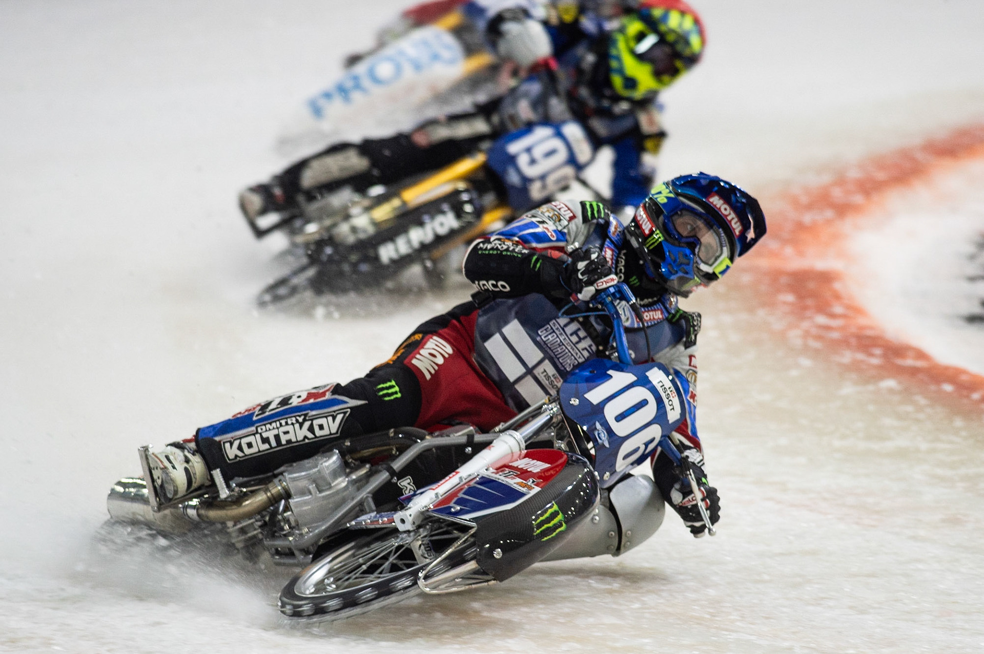 Photo: Ian Charles

Dmitri Koltakov (106) leads Martin Haarahiltunen (199)

FIM Ice Speedway Gladiators World Championship, Event 5.2, Ice Rink Thialf, Heerenveen, Netherlands Sunday  31  March  2019