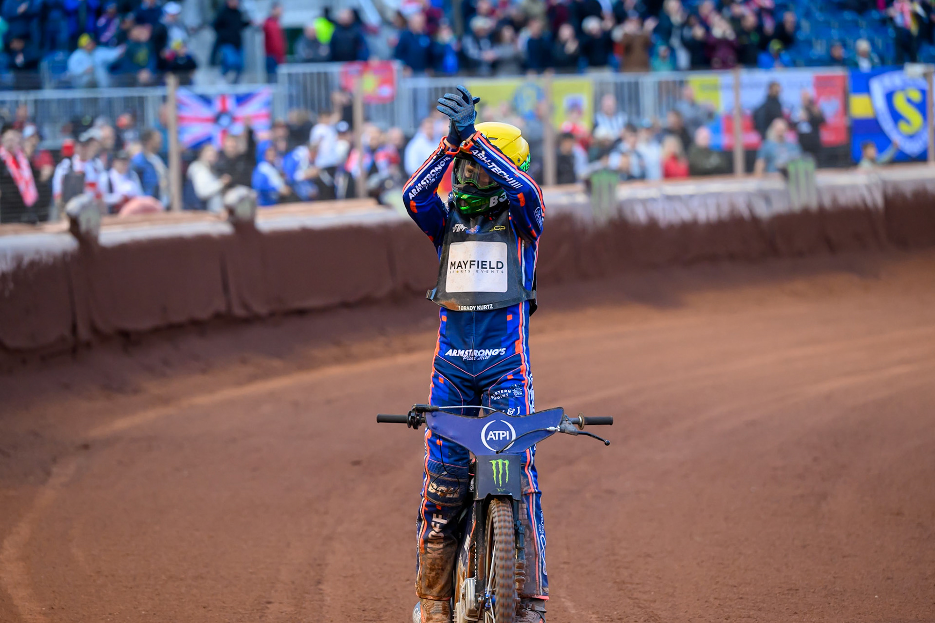 Brady Kurtz (101) of Australia celebrates his win in the Final during the ATPI  FIM Speedway GP of Manchester at the National Speedway Stadium, Manchester on Saturday 6th June 2026. (Photo: Ian Charles | MI News)