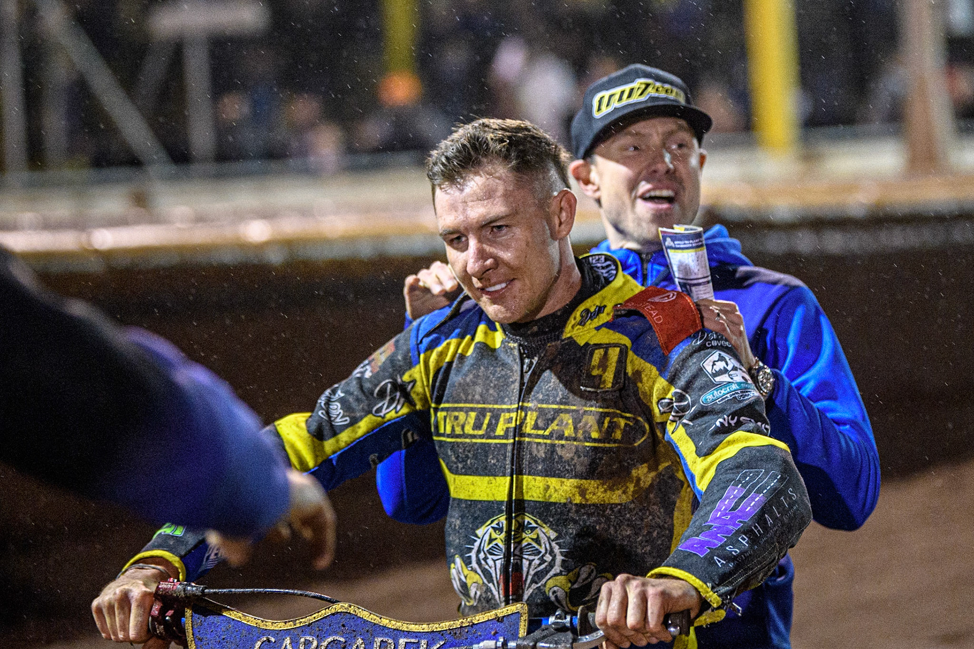 Josh Pickering (Left) takes Team Manager Simon Stead on a lap of honour during the Sports Insure Premiership Grand Final Second Leg match between Sheffield Tigers and Ipswich Witches at Owlerton Stadium, Sheffield on Thursday 5th October 2023. (Photo: Ian Charles | MI News)