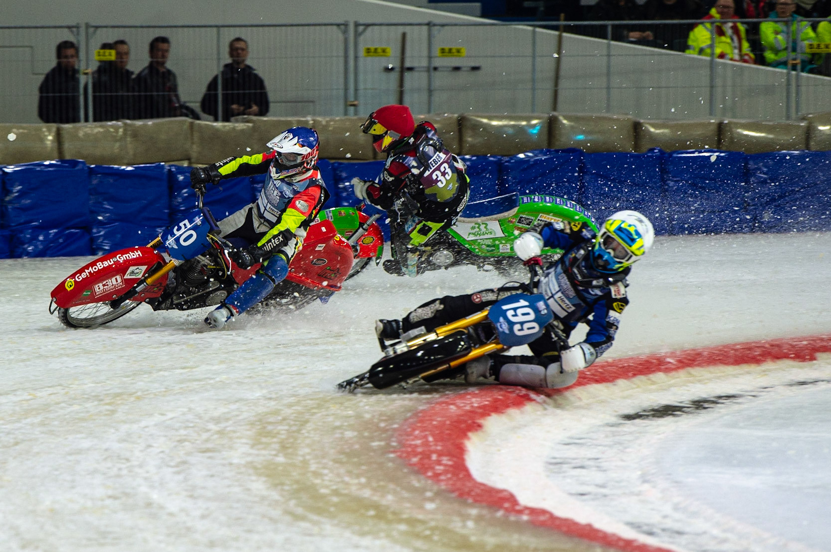 HEERENVEEN, NL.Johann Weber (33)  crashes out of Heat 6  during the FIM Ice Speedway Gladiators World Championship Final 3 at Ice Rink Thialf, Heerenveen on Saturday  2 April 2022. (Credit: Ian Charles | MI News)