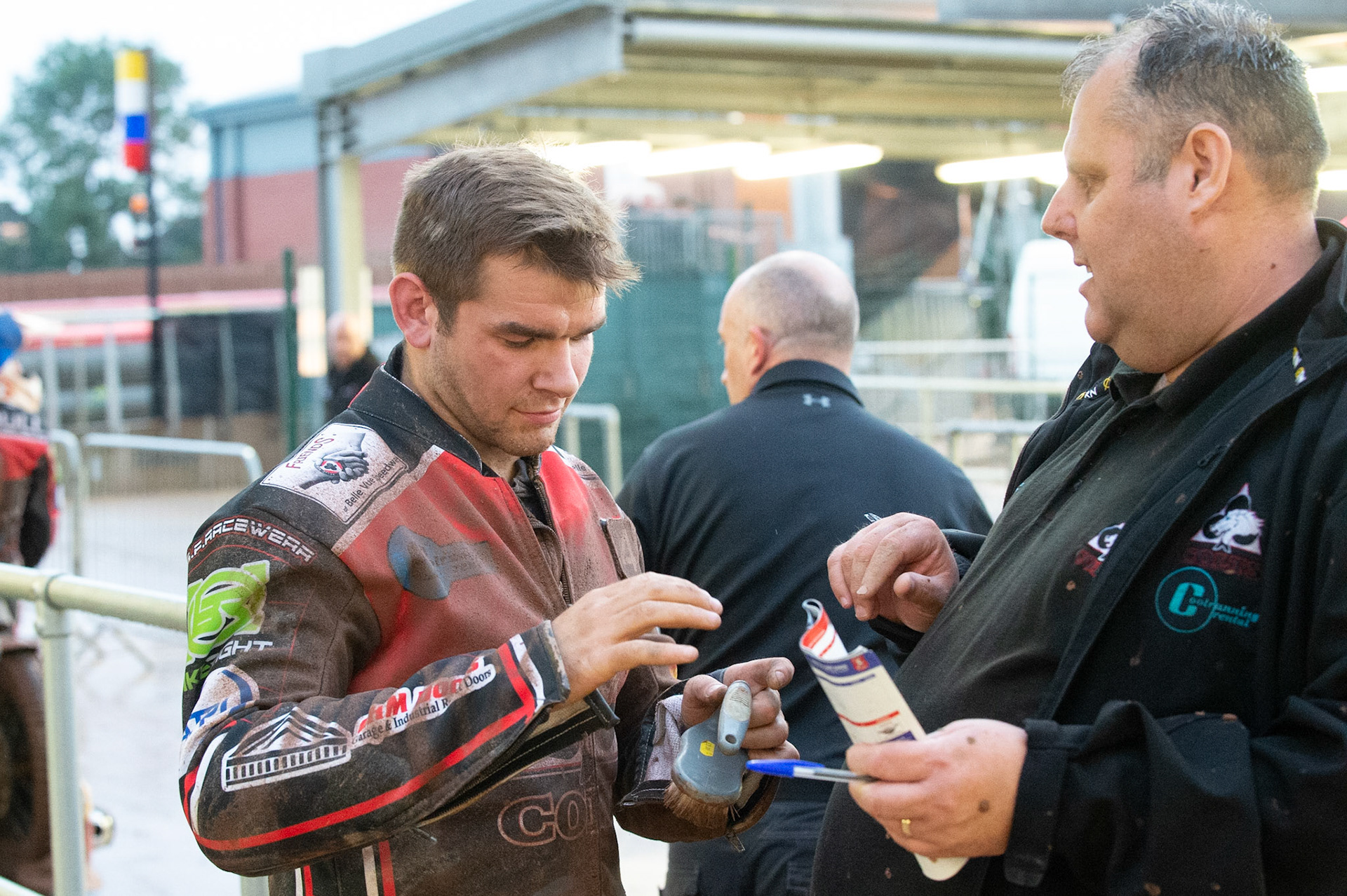 Photo: Ian Charles

Danny Phillips  (left) with Colts Manager Steve Williams 

Belle Vue Colts v Kent Kings, SGB National League, Belle Vue National Speedway Stadium, Manchester, Thursday 1  August  2019