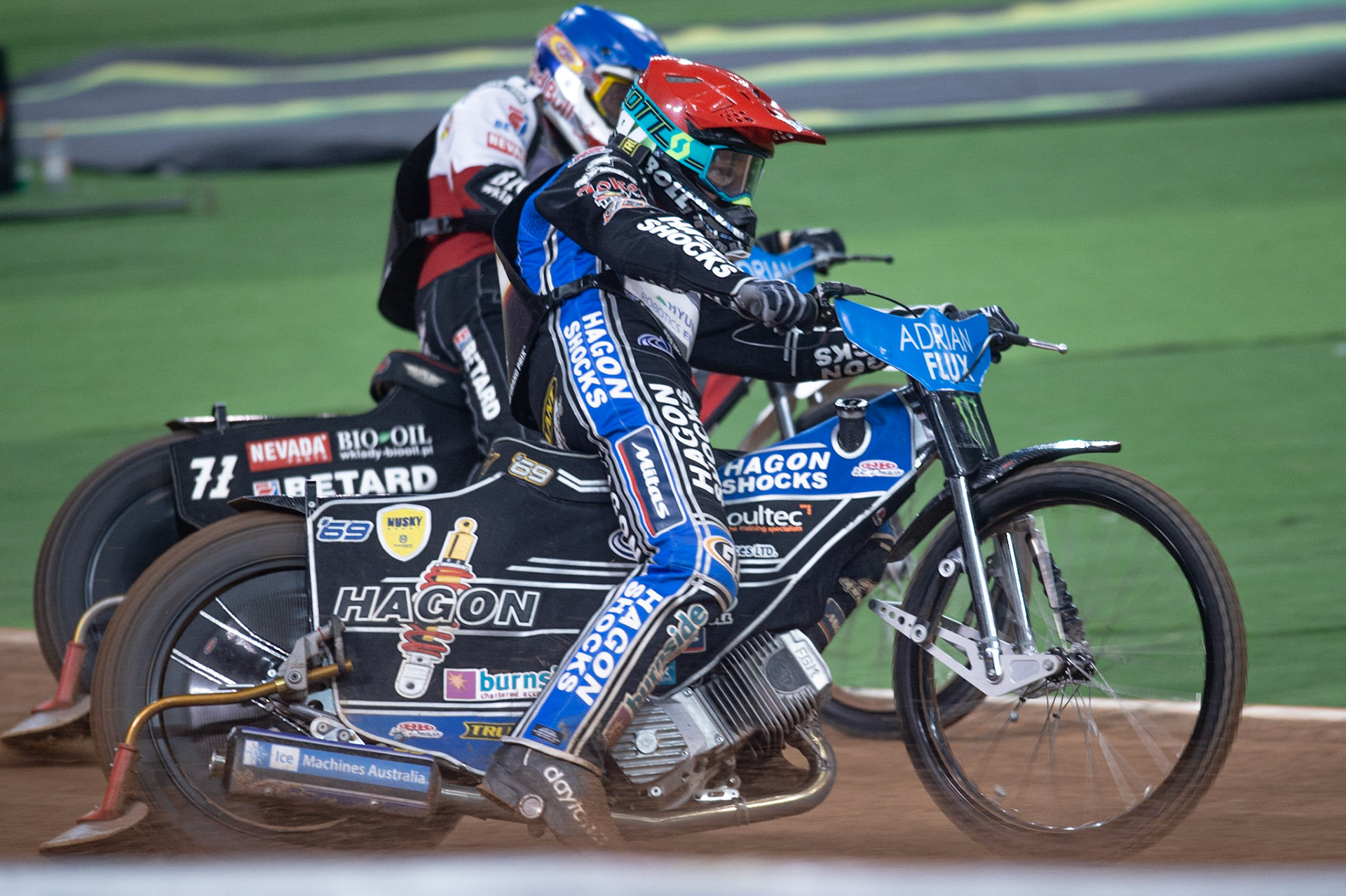 CARDIFF,WALES  Jason Doyle (Red) outside Maciej Janowski (Blue) during the ADRIAN FLUX BRITISH FIM SPEEDWAY GRAND PRIX at the Principality Stadium, Cardiff on Saturday 21st September 2019. (Credit: Ian Charles | MI News)