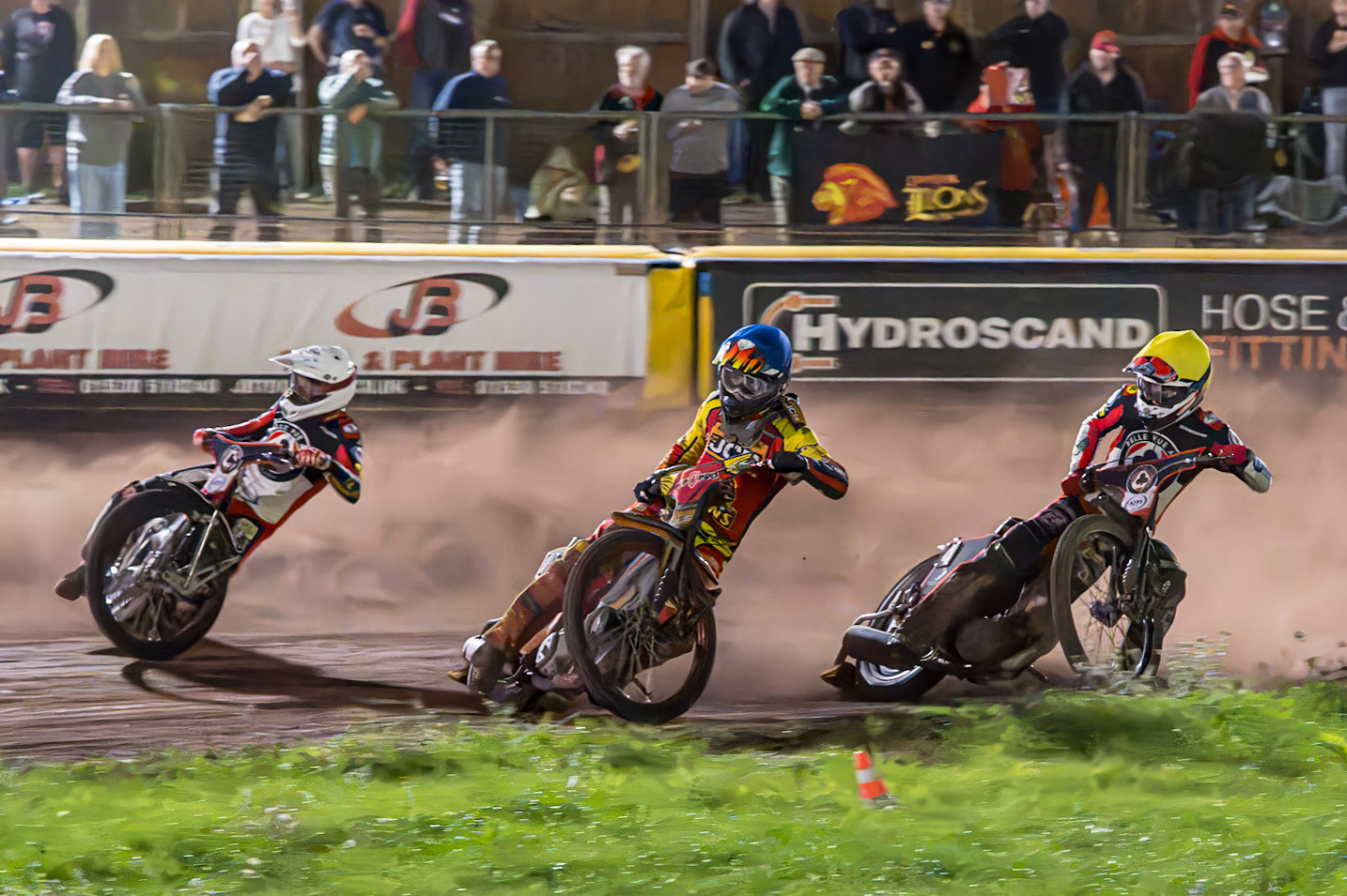 (L to R) Peter Kildemand of Belle Vue Aces  in White , Drew Kemp of Leicester Lions in Blue and Zach Cook of Belle Vue Aces  in Yellow during the Rowe Motor Oil Premiership match between Leicester Lions and Belle Vue Aces at the Hydroscan Arena, Leicester on Monday 7th September 2026. (Photo: Ian Charles | MI News)