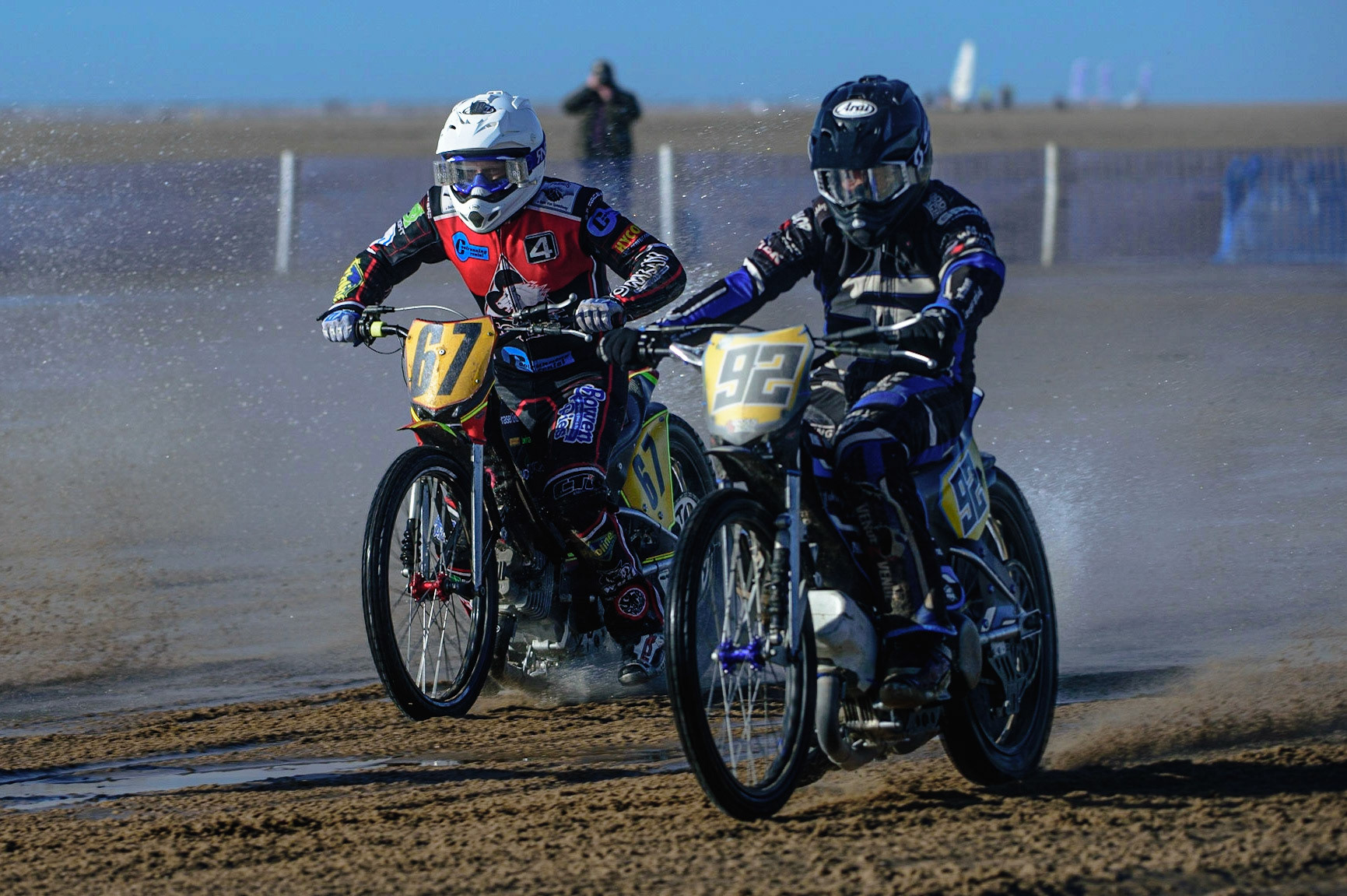 Charley Powell (92) leads Paul Bowen (67) during the Fylde ACU British Sand Racing Masters Championship on  Sunday 2nd October 2022. (Credit: Ian Charles | MI News)