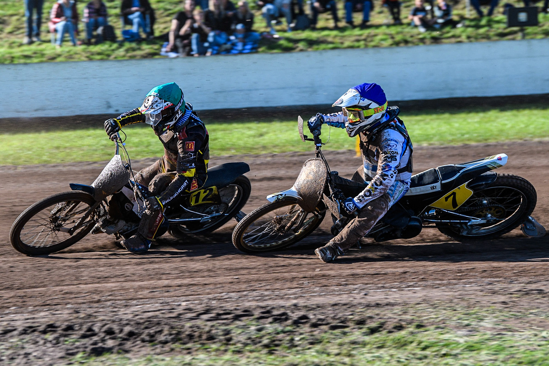 Jörg Tebbe (Green) leads  Tero Aarnio (Blue) during the FIM Long Track Of Nations event at the Speed Centre Roden on Sunday 24th September 2023. (Photo: Ian Charles | MI News)