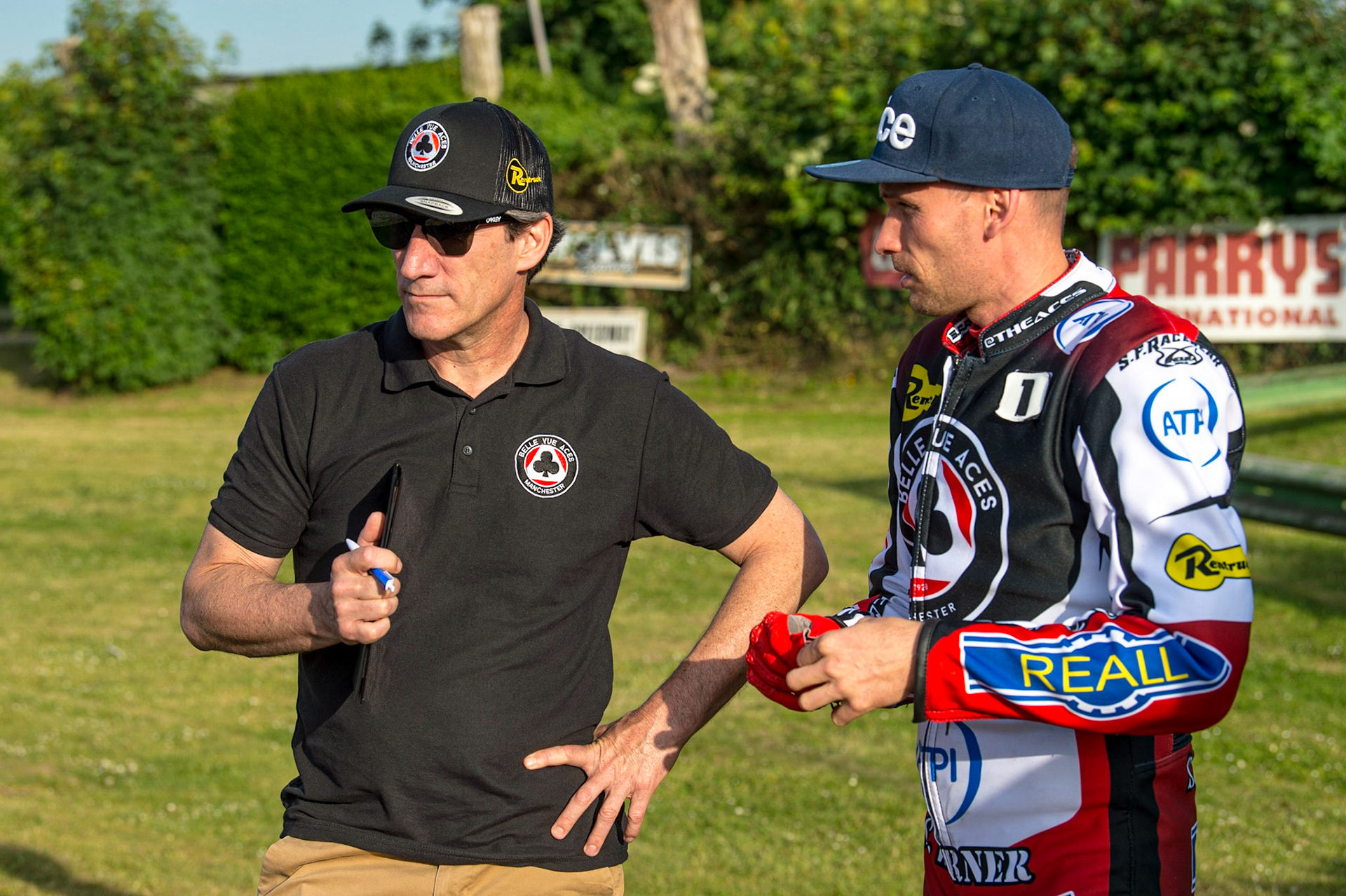 WOLVERHAMPTON, UK. JUN 20TH Belle Vue ATPI Aces  manager Mark Lemon  (left) with Matej Zagar   during the SGB Premiership match between Wolverhampton Wolves and Belle Vue Aces at Monmore Green Stadium, Wolverhampton on Monday 20th June 2022. (Credit: Ian Charles | MI News)