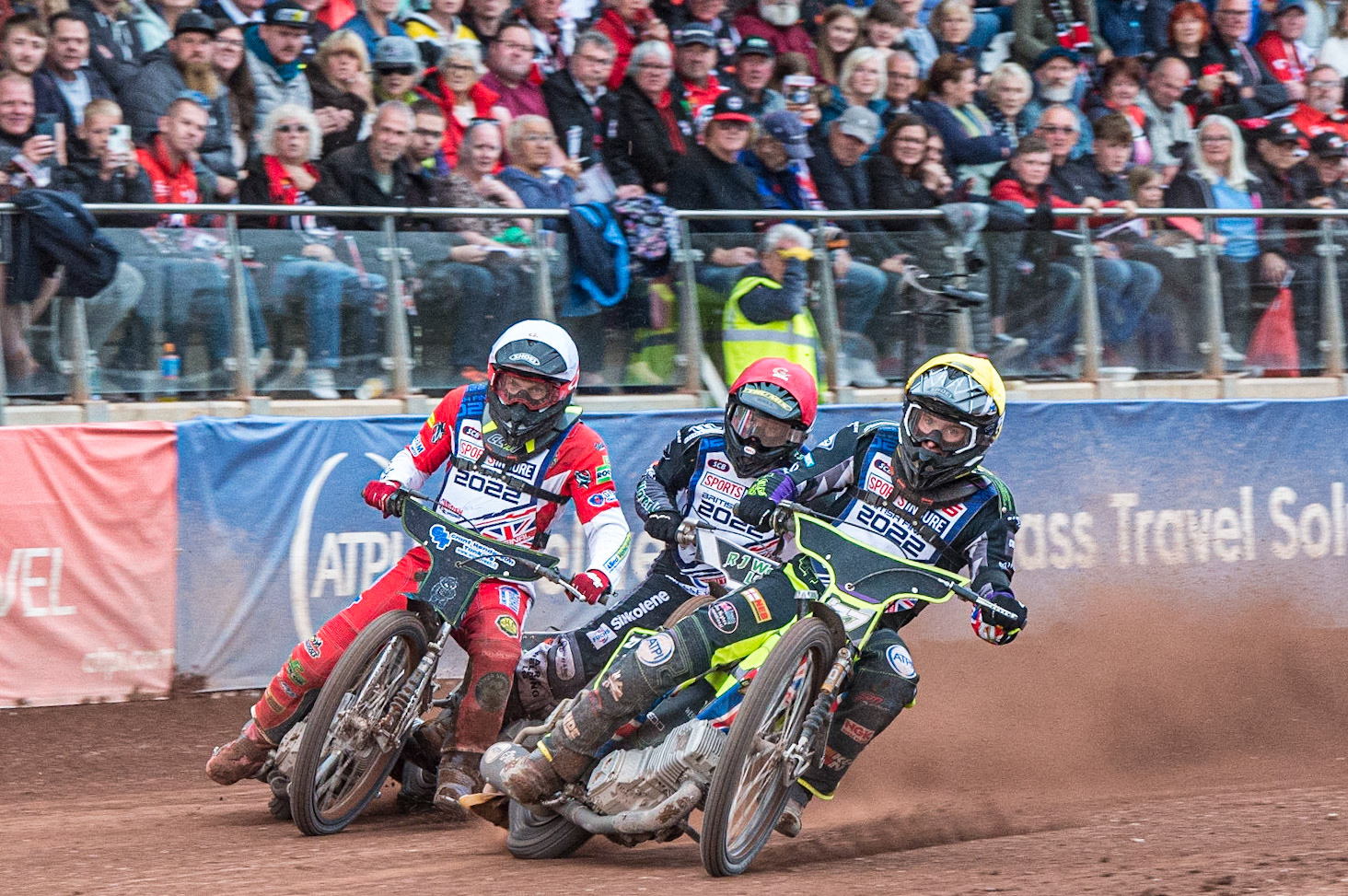 Tom Brennan  (Yellow) forces his way past Craig Cook  (White) and Danny King (Red) during the Sports Insure British Speedway Final, at the National Speedway Stadium, Manchester, on Sunday 18th September 2022. (Credit: Ian Charles | MI News )