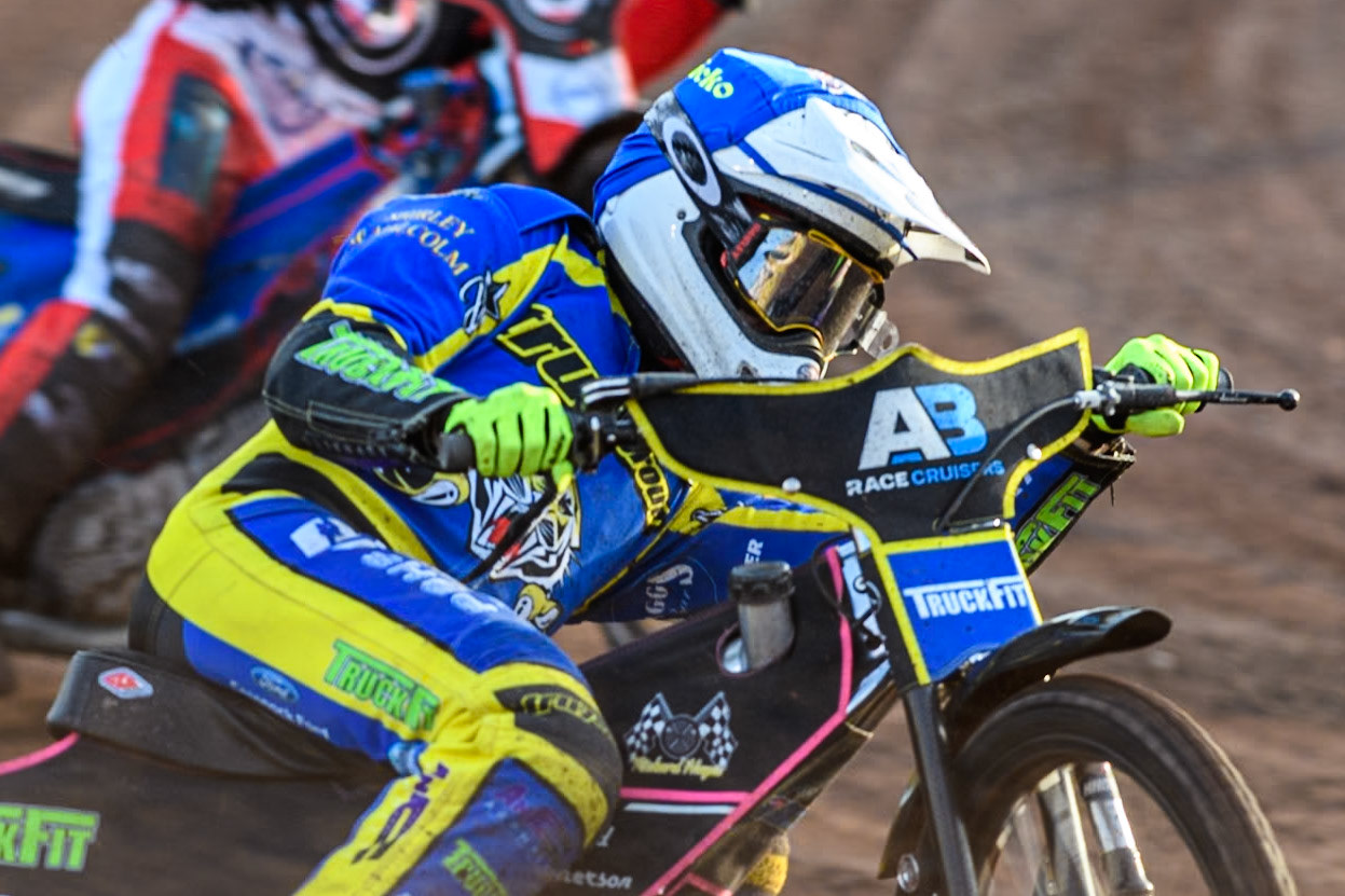 Sheffield Tigers' Josh Pickering in action during the Premiership KO Cup Quarter Final, 2nd Leg match between Sheffield Tigers and Belle Vue Aces at Owlerton Stadium, Sheffield on Thursday 9th May 2024. (Photo: Ian Charles | MI News)