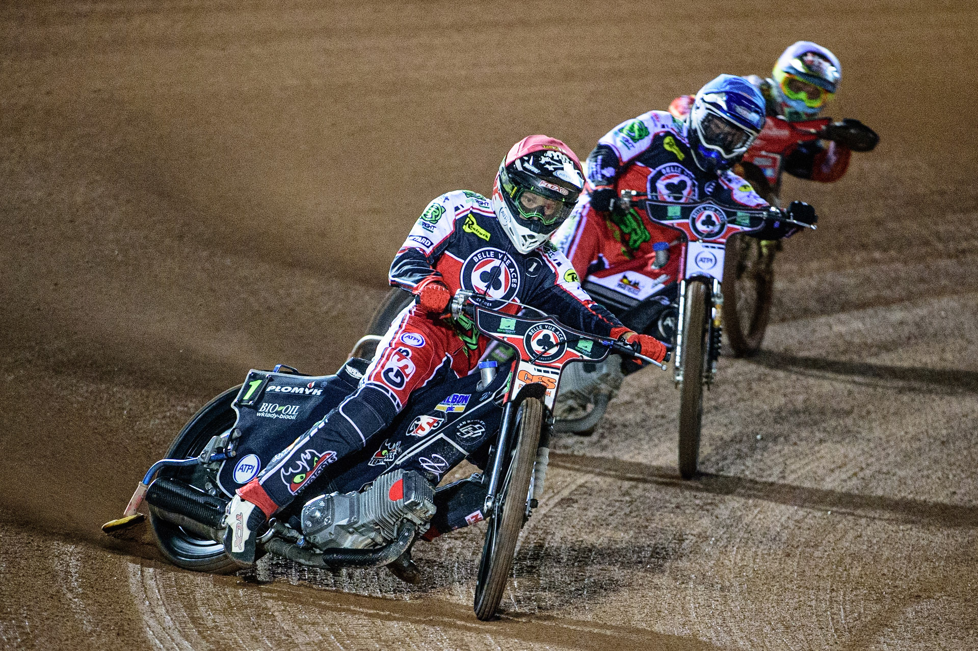 MANCHESTER, UK. OCT 11TH  Dan Bewley (Red) and Richie Worrall (Blue)  lead Michael Palm Toft  (White) during the SGB Premiership Grand Final 1st Leg between Belle Vue Aces and Peterborough Panthers at the National Speedway Stadium, Manchester on Monday 11th October 2021. (Credit: Ian Charles | MI News)