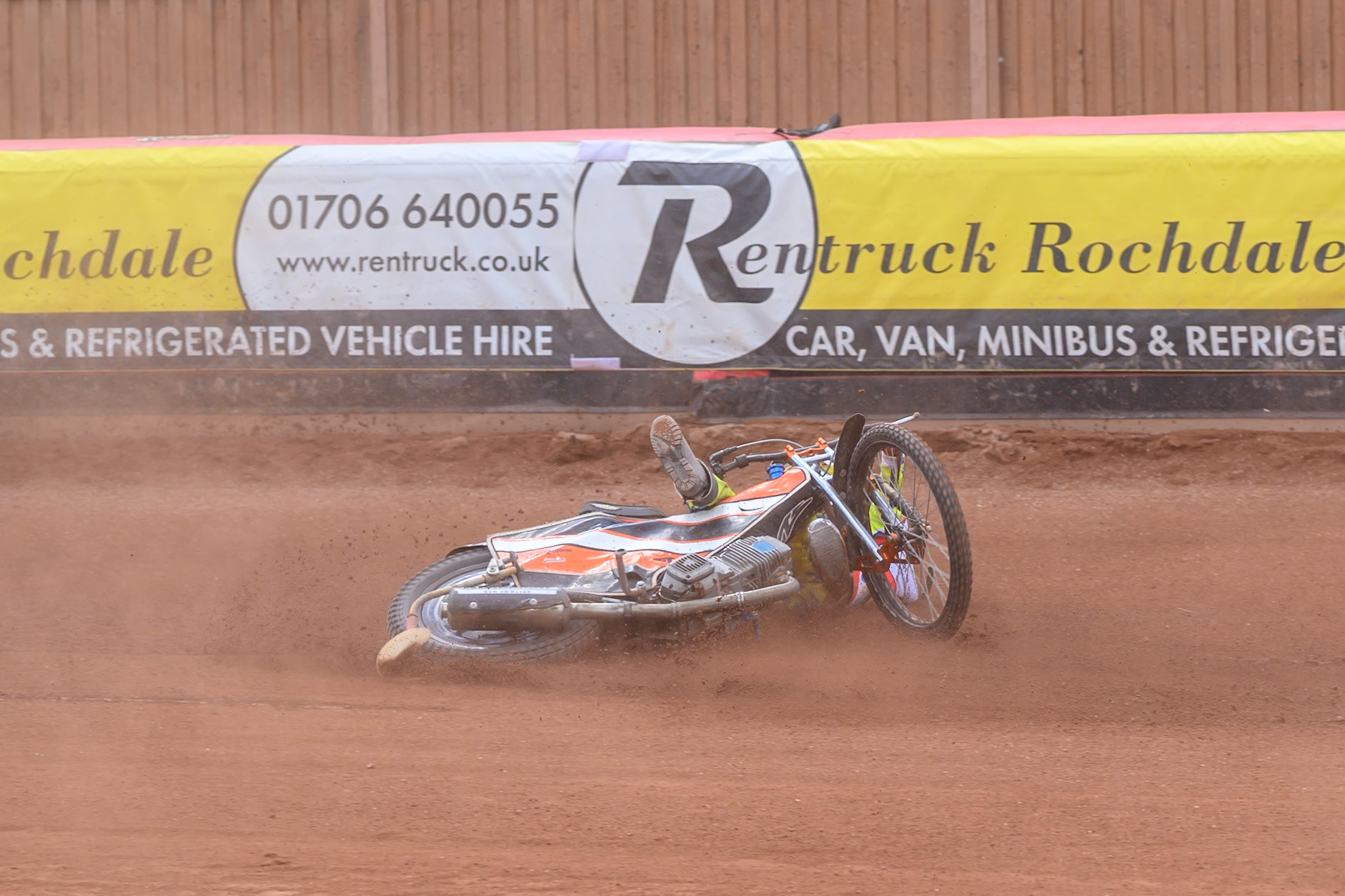 JR ASHWORTH &amp; SONS COLTS ACADEMY INDIVIDUALHarry Fletcher in Yellow rides inside Senna Summers in Blue before he slides off during the JR Ashworth &amp; Sons Colts Individual at the National Speedway Stadium, Manchester on Sunday 10th May 2026. (Photo: Ian Charles | MI News)