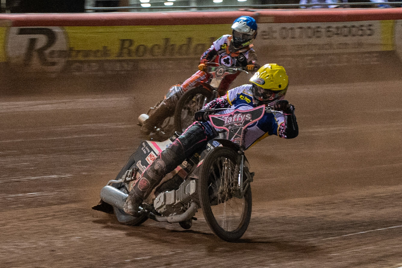 Photo: Ian CharlesLeon Flint of the 'ATPI' All Stars (Yellow) leads Jordan Palin of Belle Vue 'BikeRight' Aces (Blue)Belle Vue ‘Bikerite ’Aces v ‘ATPI’ All Stars, Premiership Challenge, National Speedway Stadium, Manchester Thursday  24  September  2020