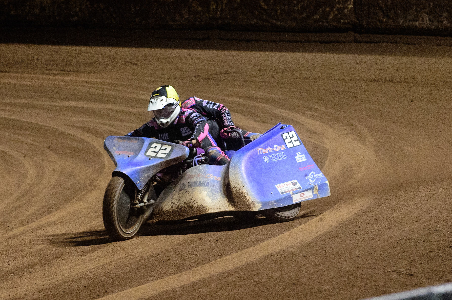 MANCHESTER, UK. OCT 30TH   Will Penfold &amp; Ricky Pay  in action  during the Manchester Masters Sidecar Speedway and Flat Track Racing at the National Speedway Stadium, Manchester on Saturday 30th October 2021. (Credit: Ian Charles | MI News)
