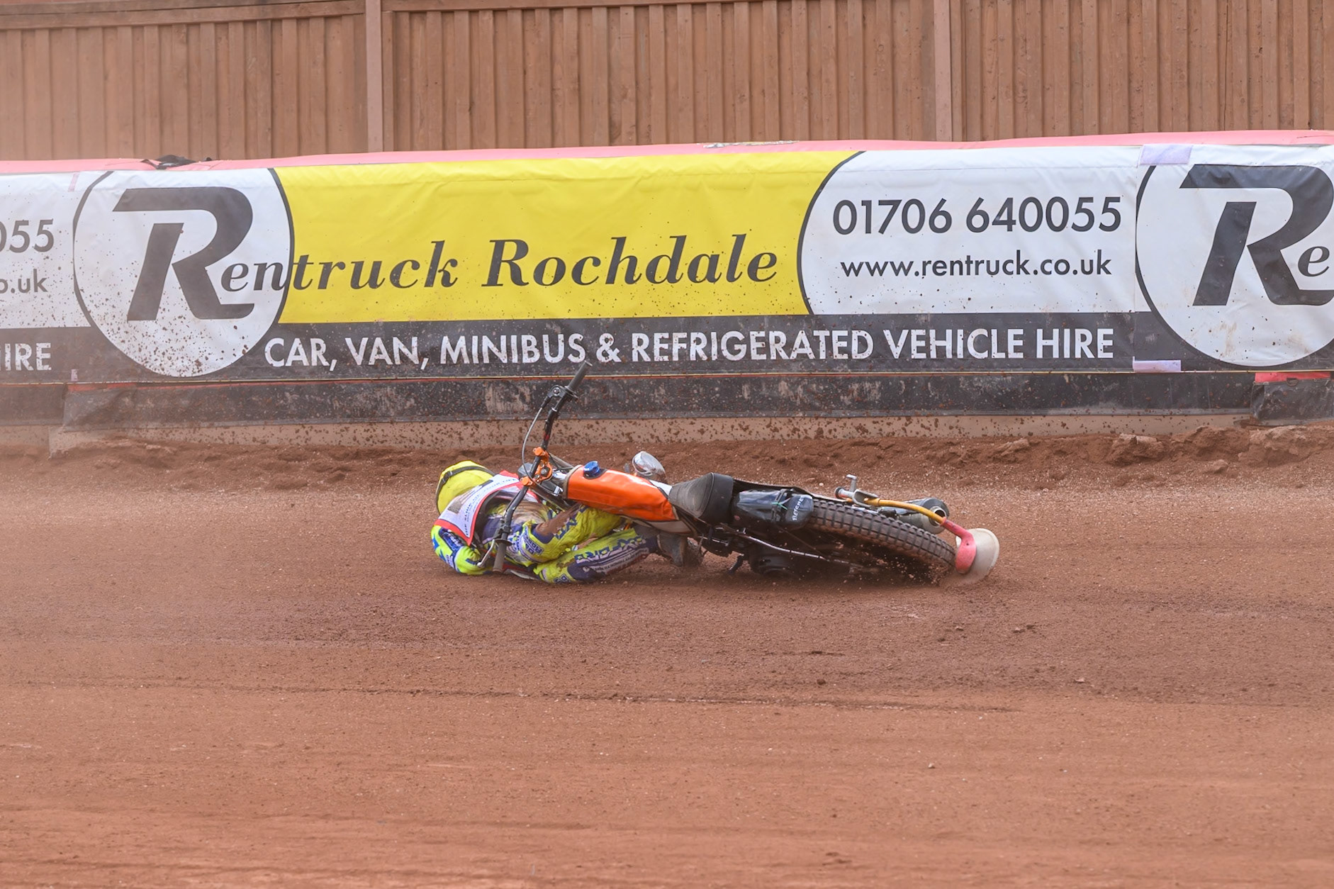 JR ASHWORTH &amp; SONS COLTS ACADEMY INDIVIDUALHarry Fletcher in Yellow rides inside Senna Summers in Blue before he slides off during the JR Ashworth &amp; Sons Colts Individual at the National Speedway Stadium, Manchester on Sunday 10th May 2026. (Photo: Ian Charles | MI News)