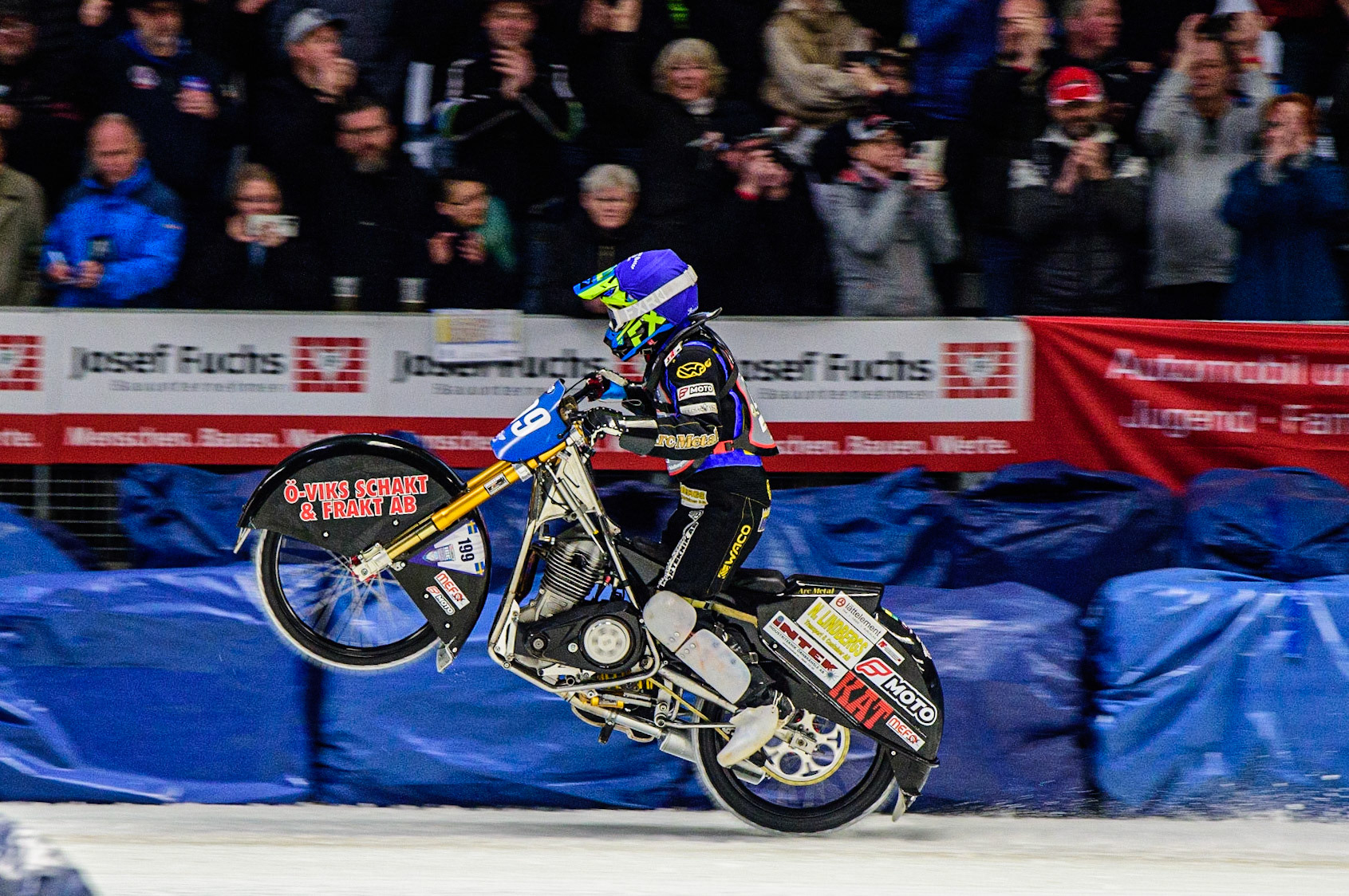 Martin Haarahiltunen (199) does a celebration wheelie during the Ice Speedway Gladiators World Championship Final 2 at Max-Aicher-Arena, Inzell, Germany on Sunday 19th March 2023. (Photo: Ian Charles | MI News)