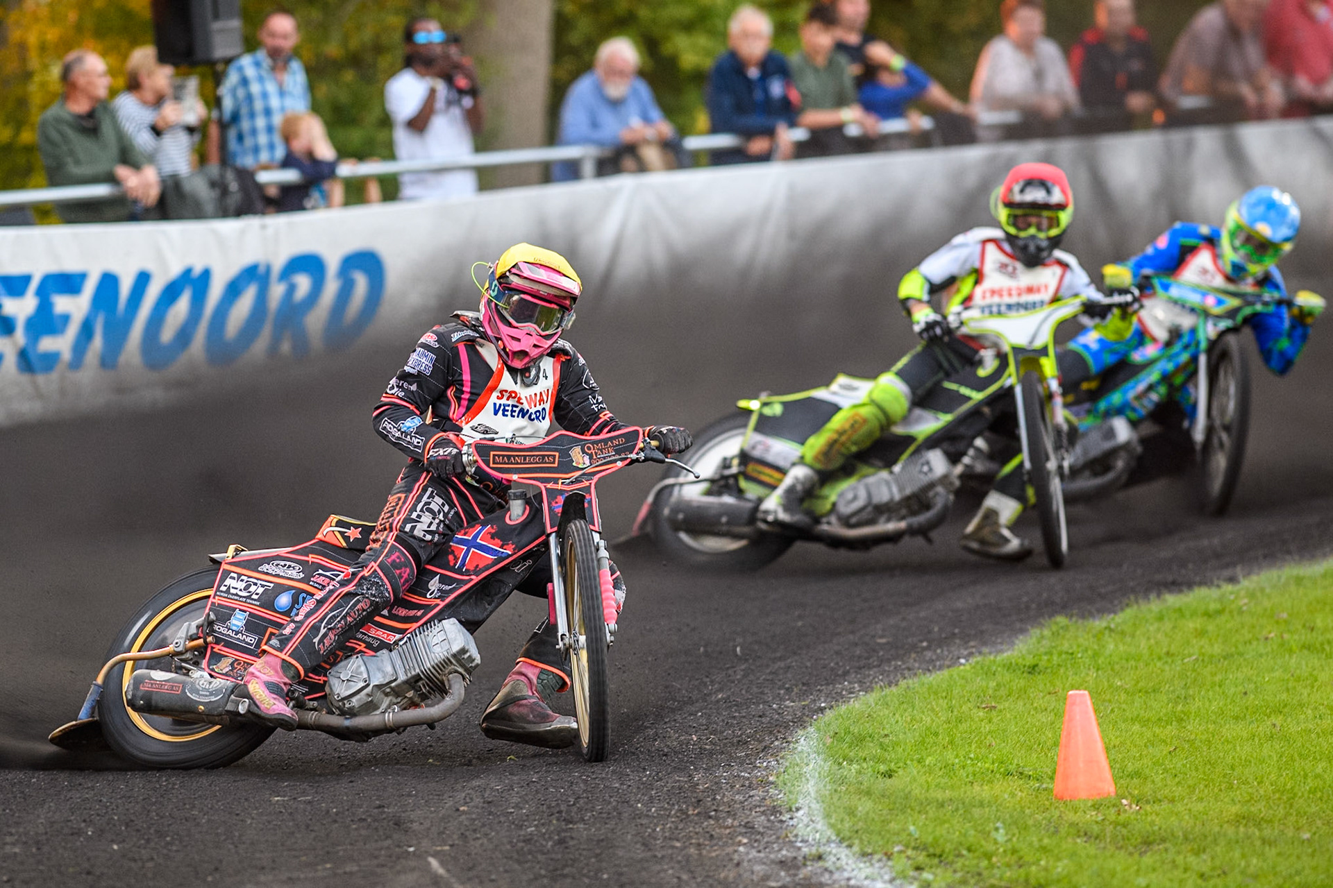 Glenn Moi of Norway in Yellow leading Lars Skupien of Poland in Red and Michael West of Australia in Blue during the Golden JOPA Helmet at Sportpark Veenoord, Veenoord, Netherlands on Saturday 21st September 2024. (Photo: Ian Charles | MI News)