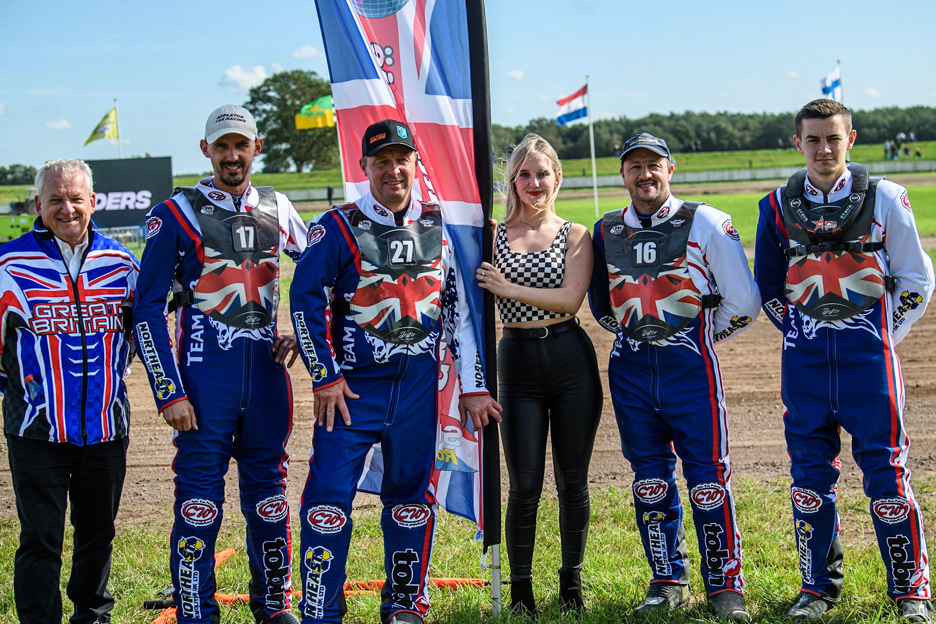 Great Britain (L to R) Dickie Staff (Assistant Team Manager), Andrew Appleton, Paul Hurry, Chris Harris, Zach Wajtknecht  during the FIM Long Track Of Nations event at the Speed Centre Roden on Sunday 24th September 2023. (Photo: Ian Charles | MI News)