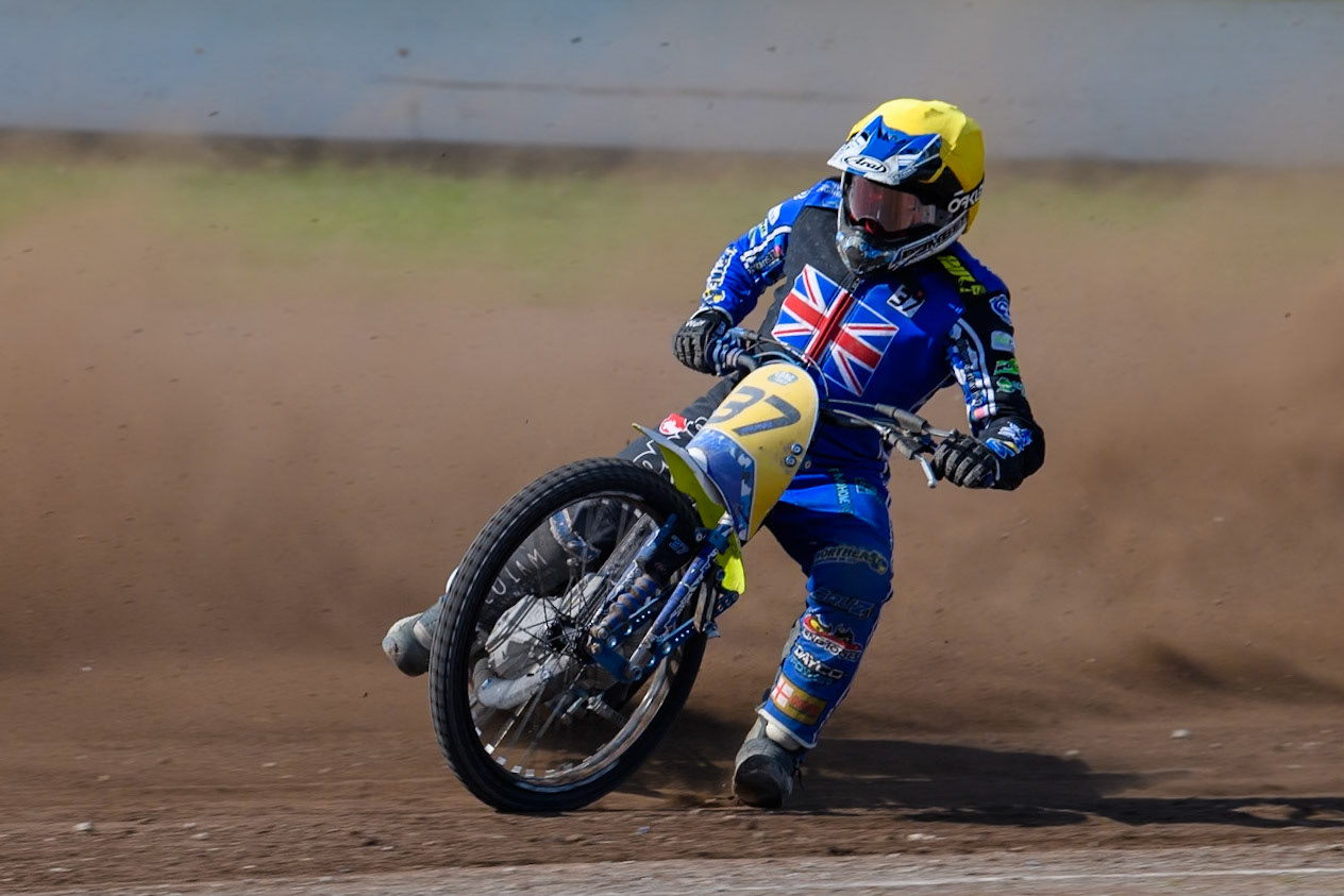 Chris Harris (37)of Great Britain in action during the FIM Long Track World Championship Final 5 at the Speed Centre Roden, Roden, Netherlands on Sunday 22nd September 2024. (Photo: Ian Charles | MI News)