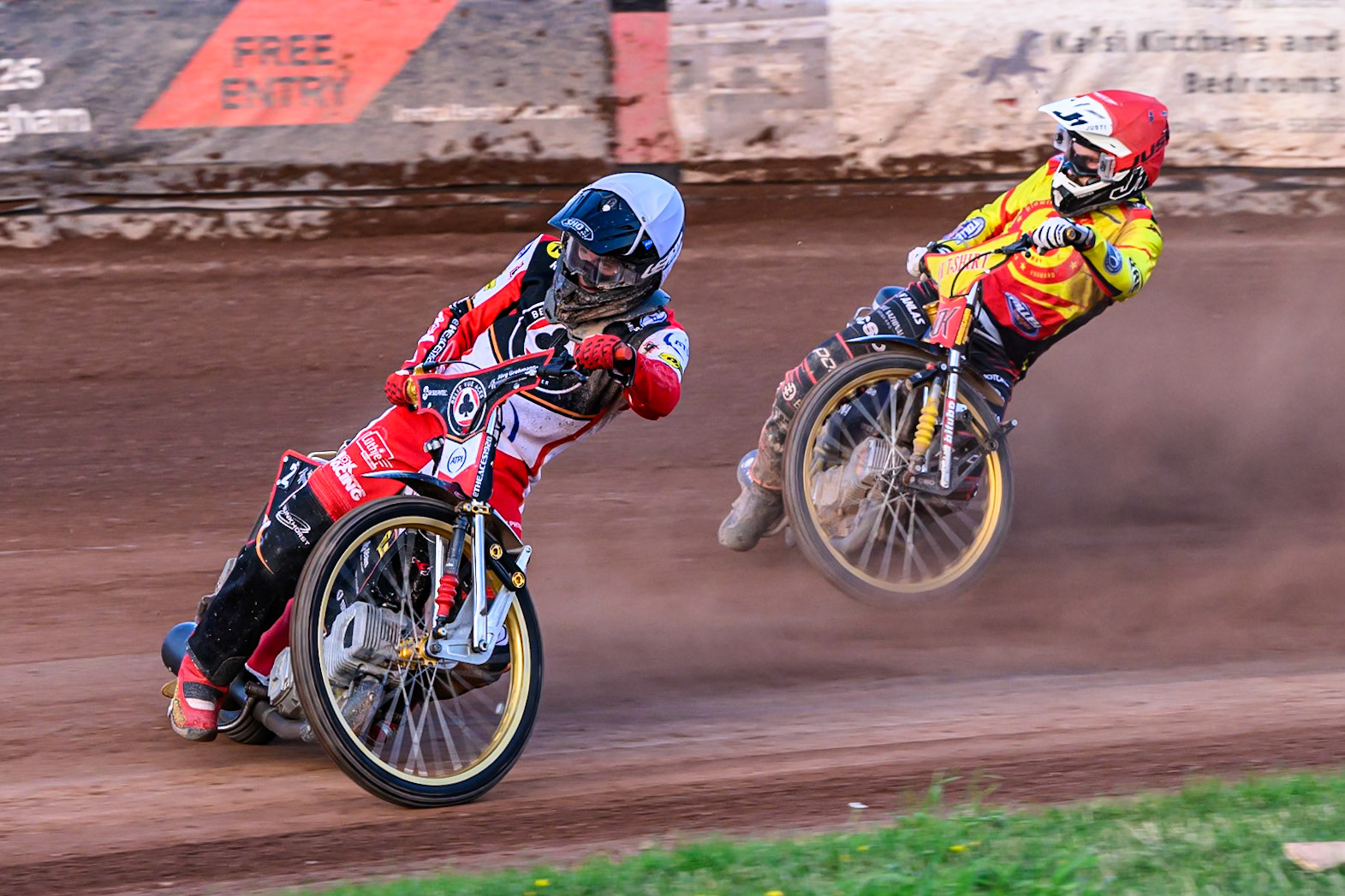Belle Vue Aces' Norick Blodorn   in White leading Birmingham Brummies' Paco Castagna  in Red during the Rowe Motor Oil Premiership match between Birmingham Brummies and Belle Vue Aces at Perry Barr Stadium, Birmingham on Monday 28th July 2025. (Photo: Ian Charles | MI News)