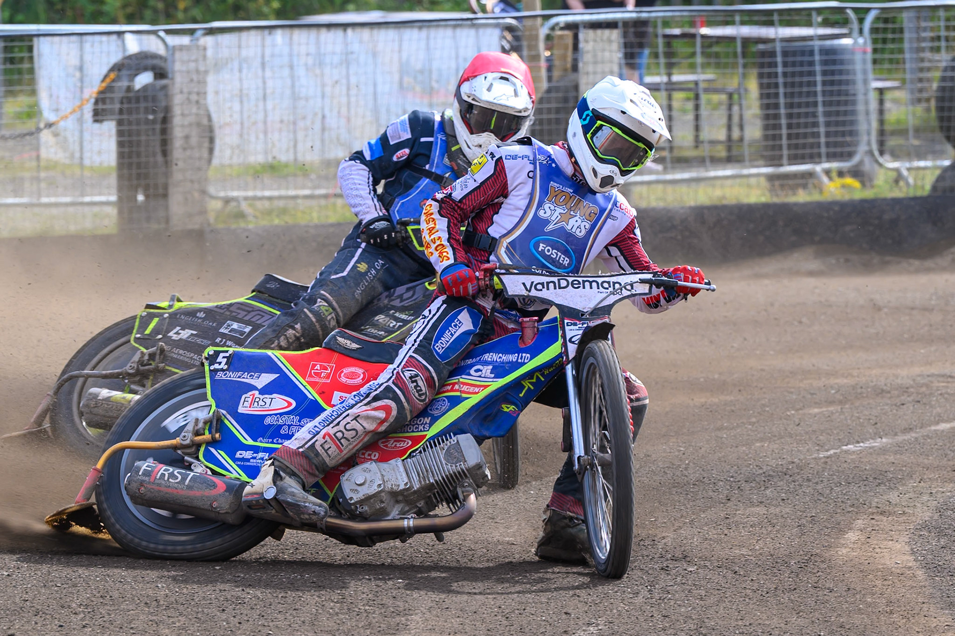 Jake Mulford of Kings Lynn Young Stars in White leading Nathan Ablitt, Guest Rider for Buxton Bulls in Red during the WSRA National Development League match between Buxton Bulls and King's Lynn Young Stars at Hi-Edge Speedway, Buxton on Sunday 9th August 2026. (Photo: Ian Charles | MI News)