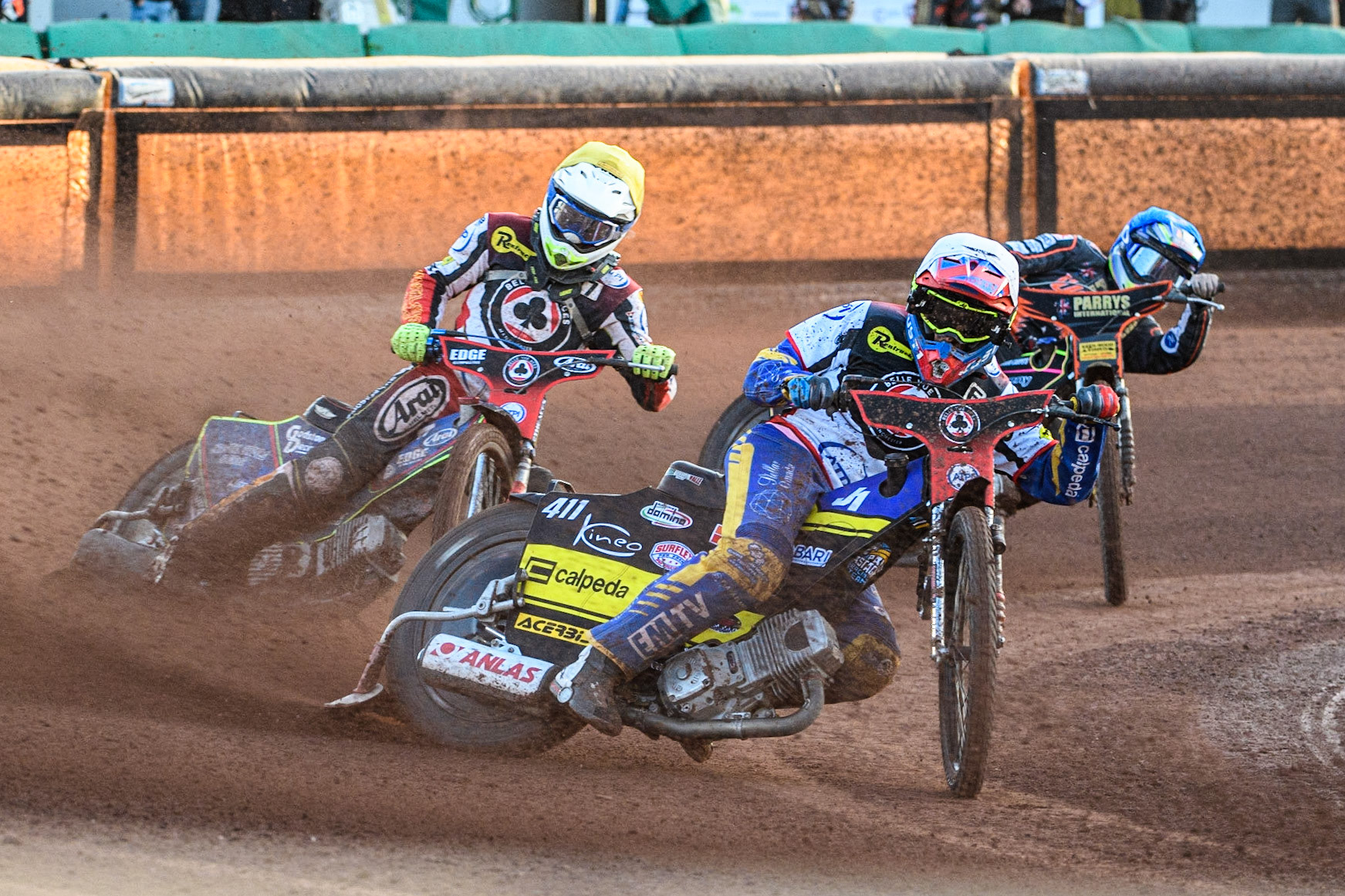 Paco Castagna (White) leads team mate Jake Mulford (Yellow) and Leon Flint (Blue) during the Sports Insure Premiership match between Wolverhampton Wolves and Belle Vue Aces at Monmore Green Stadium, Wolverhampton on Monday 29th May 2023. (Photo: Ian Charles | MI News)